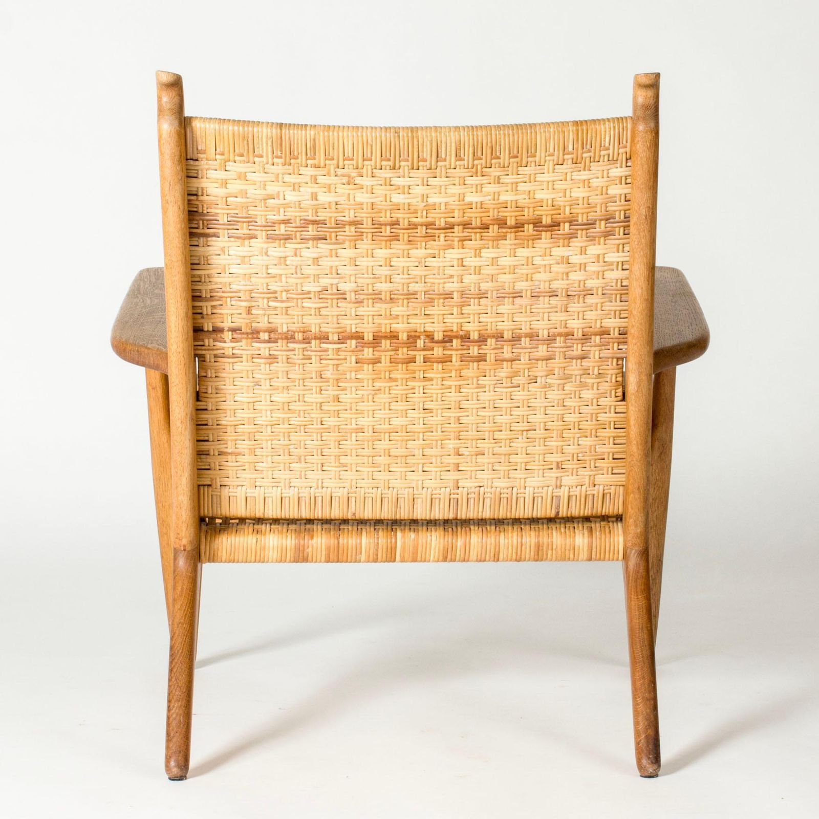 Paire de fauteuils de salon mid-century « CH 27 » par Hans J. Wegner, Danemark, années 1950 photo vinterior