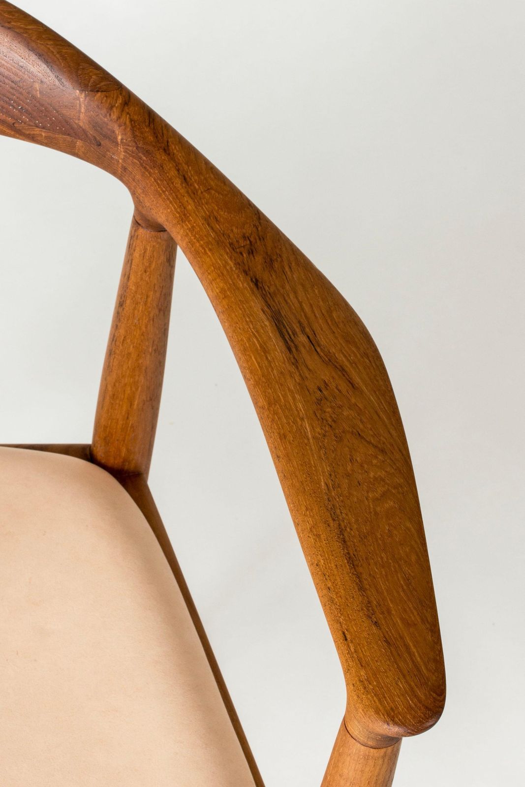 photo for sale Set van vier "The Chair" eetkamerstoelen van Hans J. Wegner