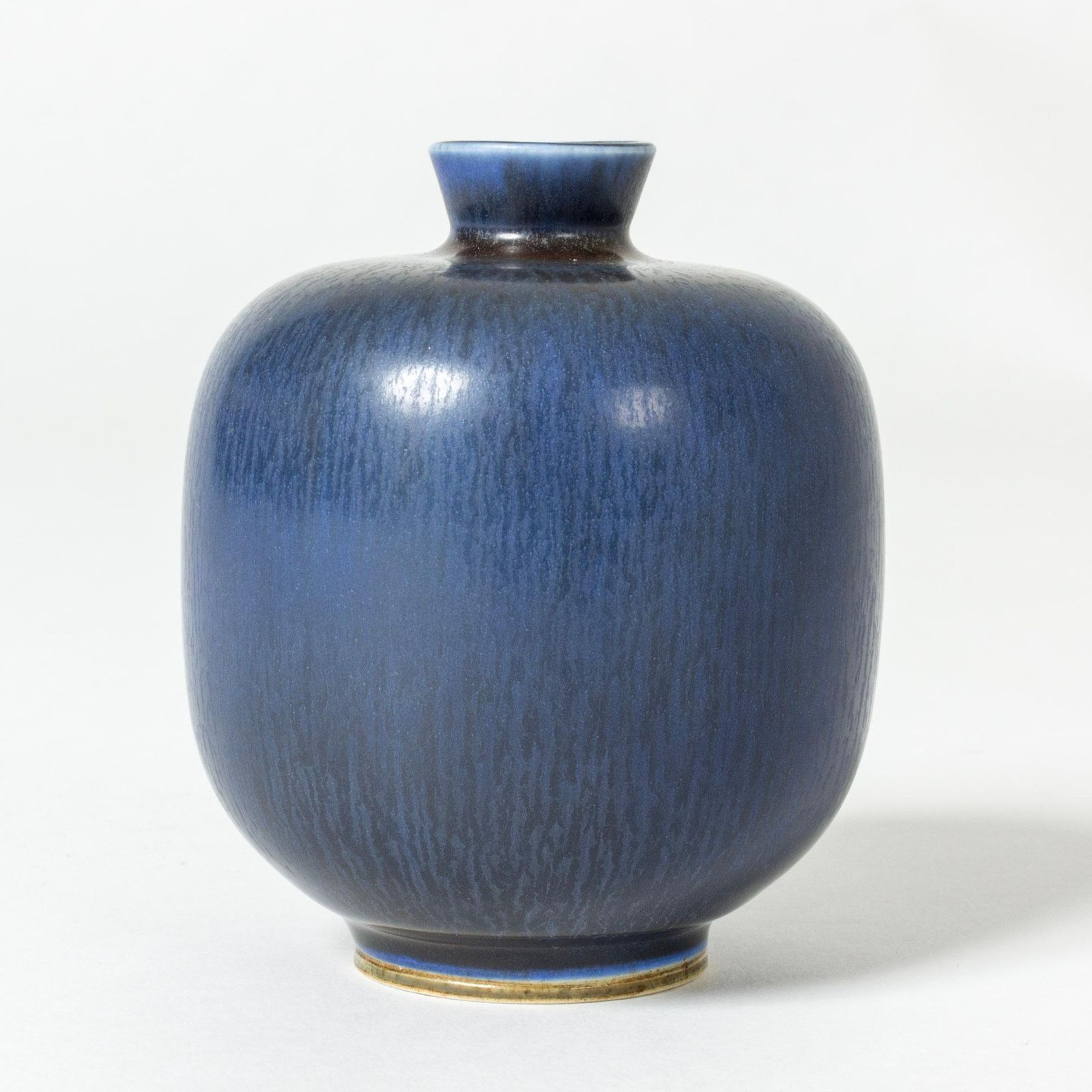 Mid-century steengoed vaas van Berndt Friberg, Gustavsberg, Zweden, 1968 photo furniture