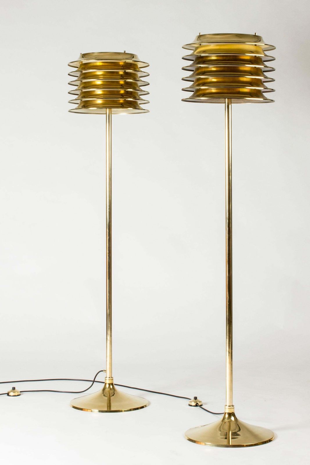 Lampadaires mid-century modern en laiton, Kai Ruokonen pour Orno, années 1970 photo furniture