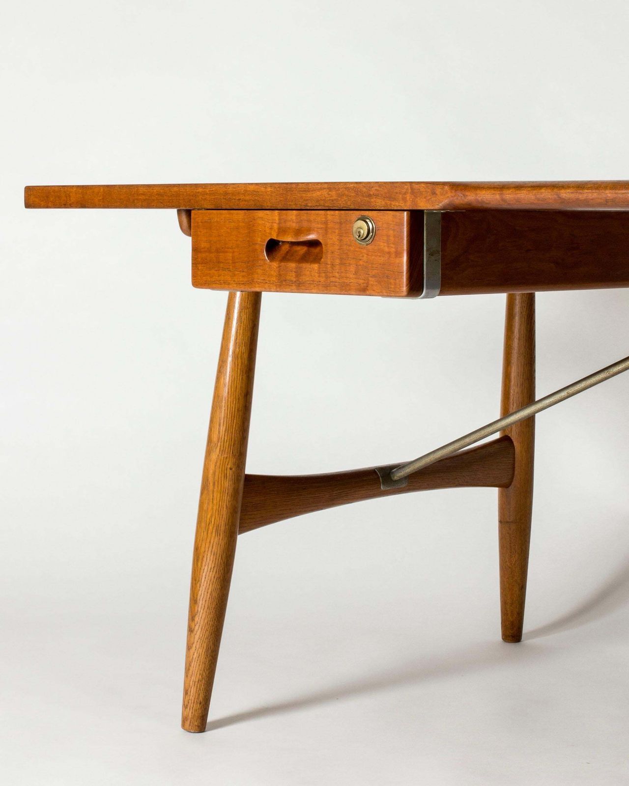 Bureau d'architecte mid-century modern, Hans J. Wegner, Danemark, années 1960 photo vintage