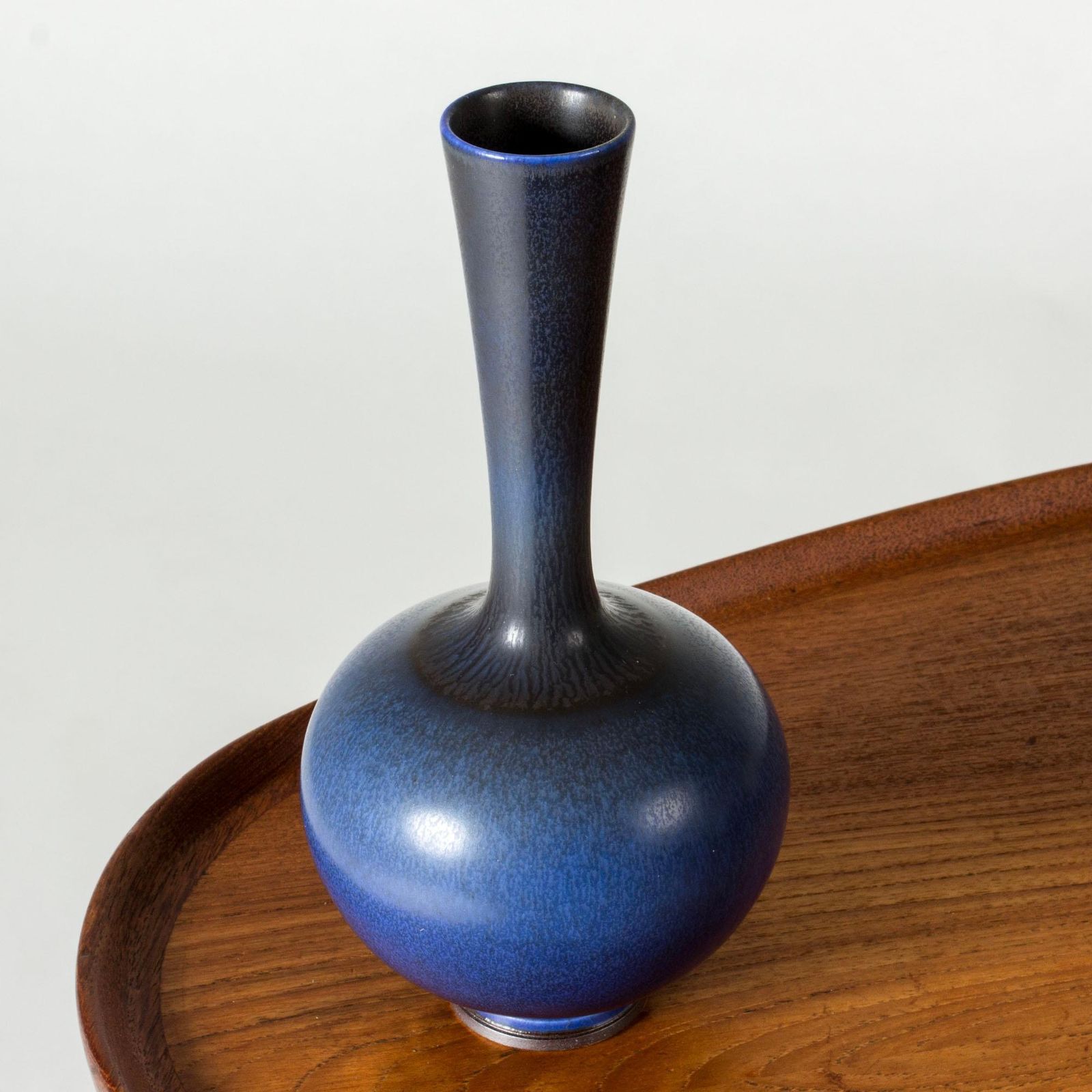 Mid-century steengoed vaas van Berndt Friberg, Gustavsberg, Zweden, 1967 photo Woonaccessoires