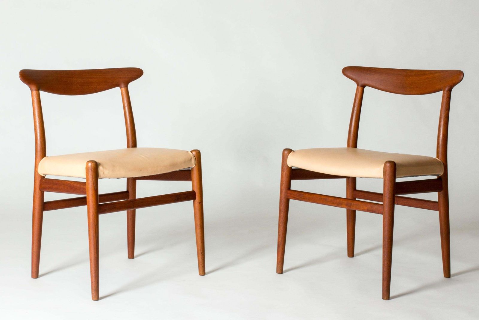 Midcentury Modern "W2" Dining Chairs By Hans J. Wegner, Denmark, 1960s photo Furniture