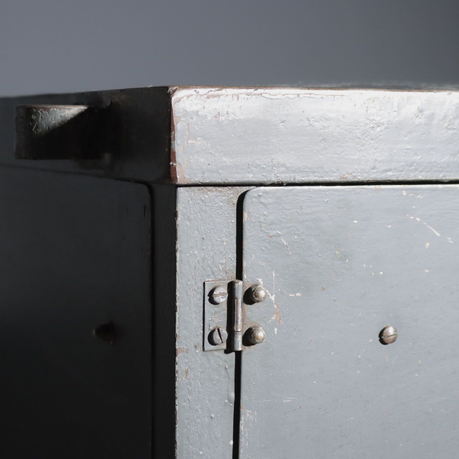 Cabinet industriel en bois et métal, Italie, années 1960 photo vintage