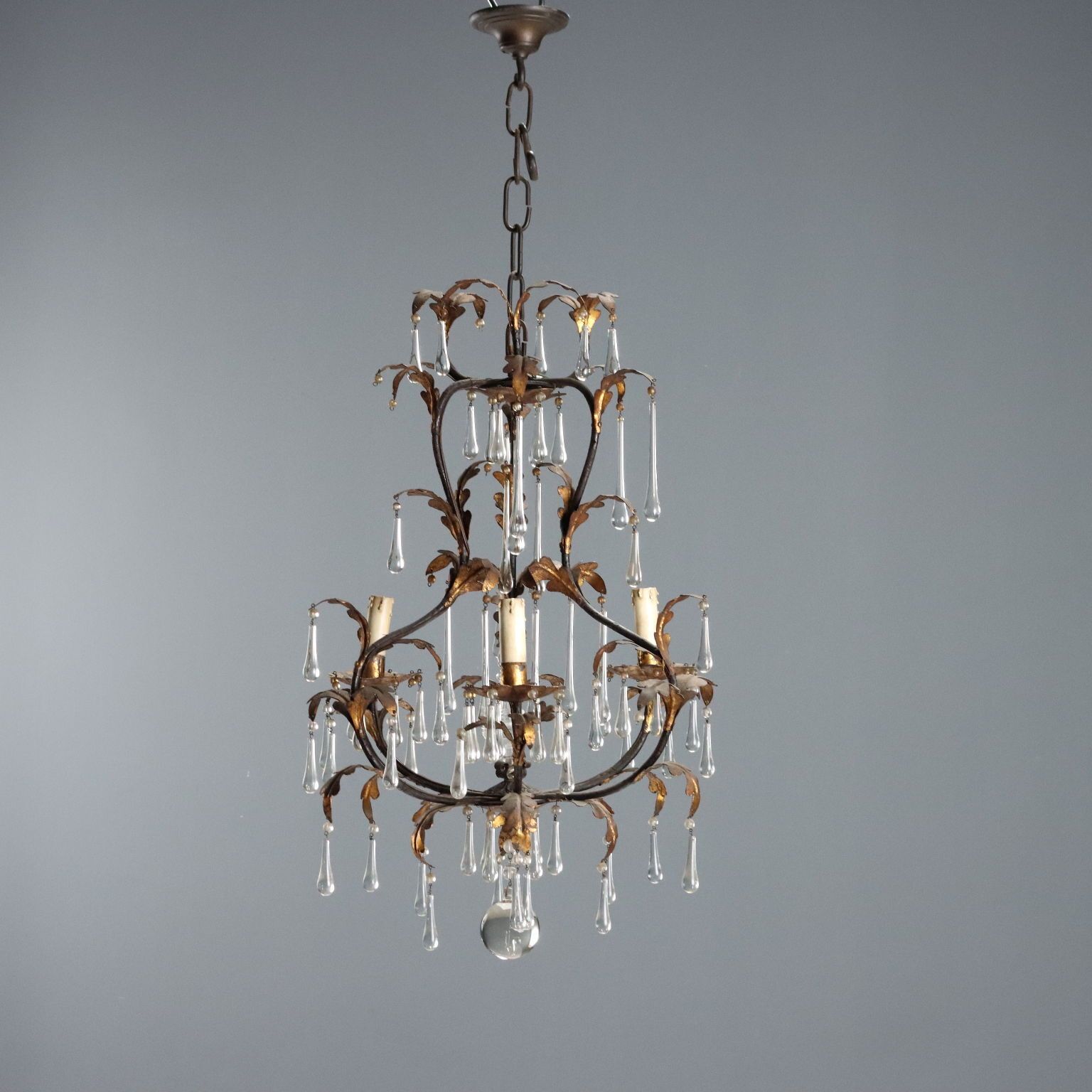 Lustre d'époque en fer et tôle dorée, fin du XIXe siècle