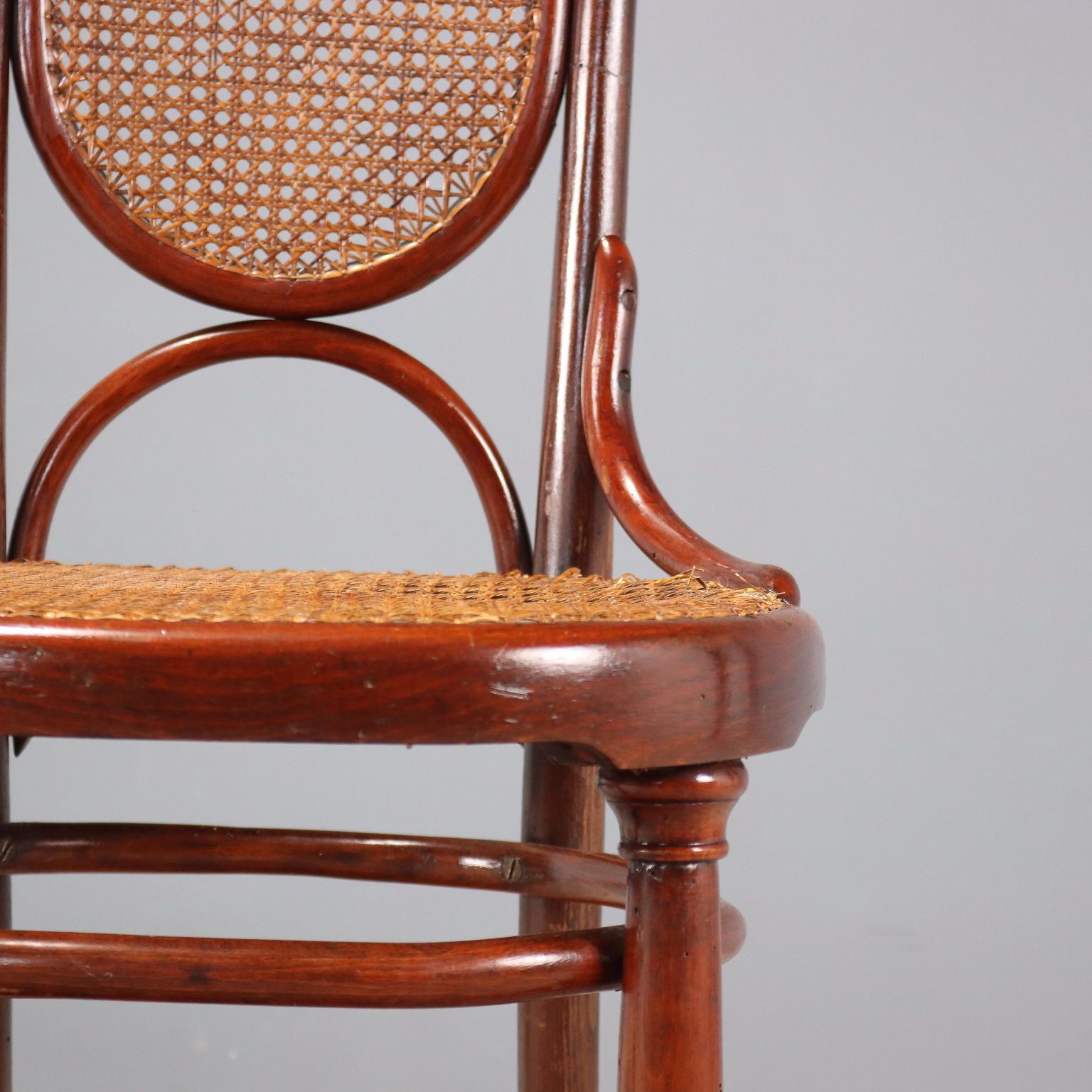 Thonet stoelen in gebogen beukenhout, Wenen, begin 20e eeuw photo 840.0