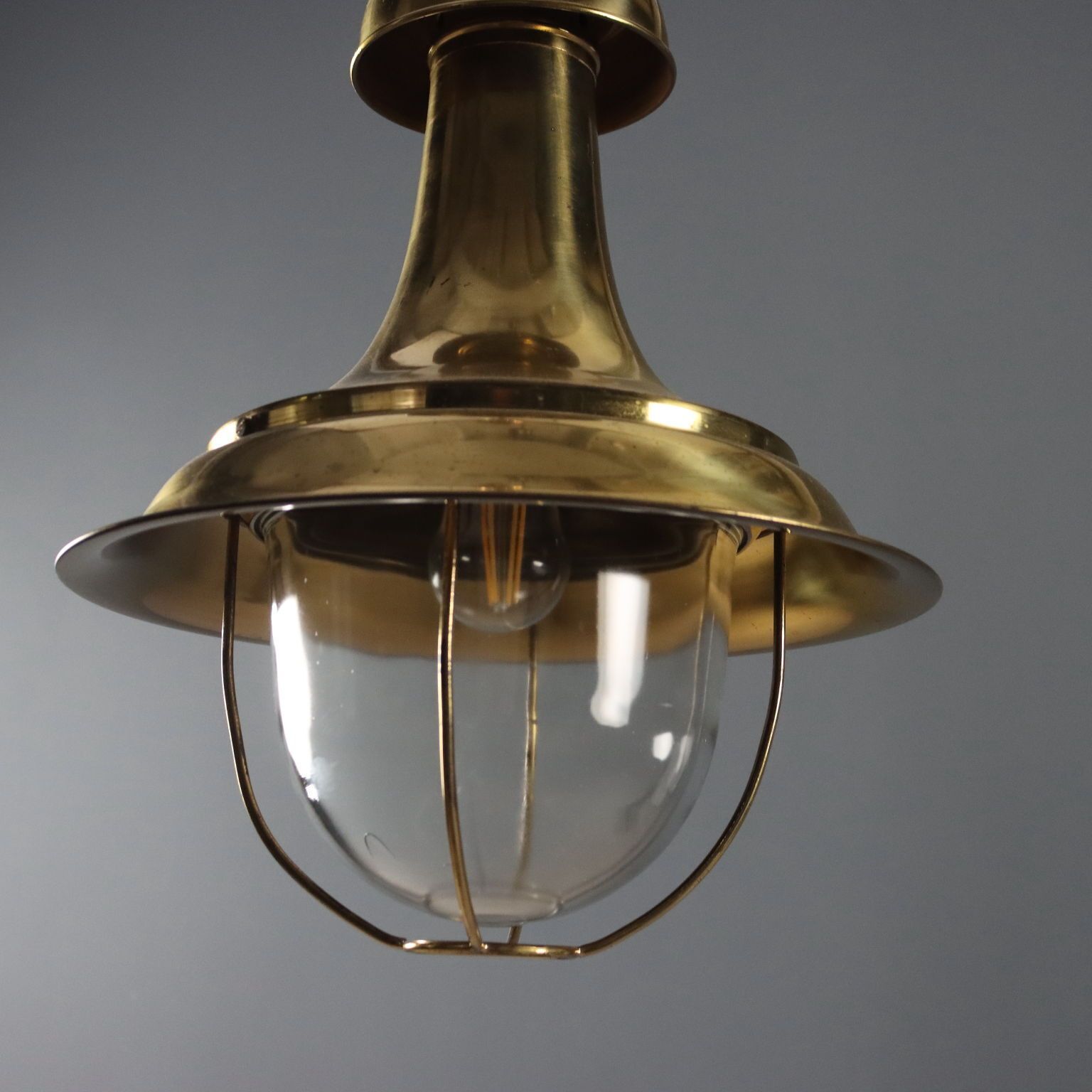 Lustre d'époque en laiton et verre, Italie, XXe siècle photo vinterior