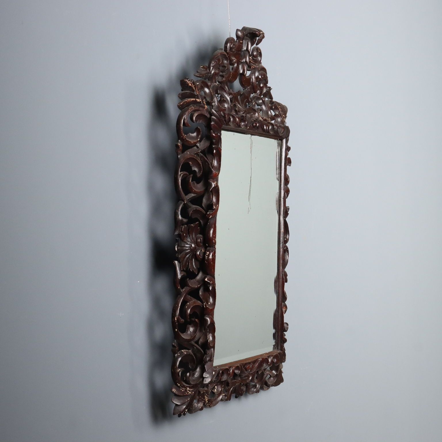 Miroir de style baroque en bois laqué, Italie, début du XXe siècle photo Décoration