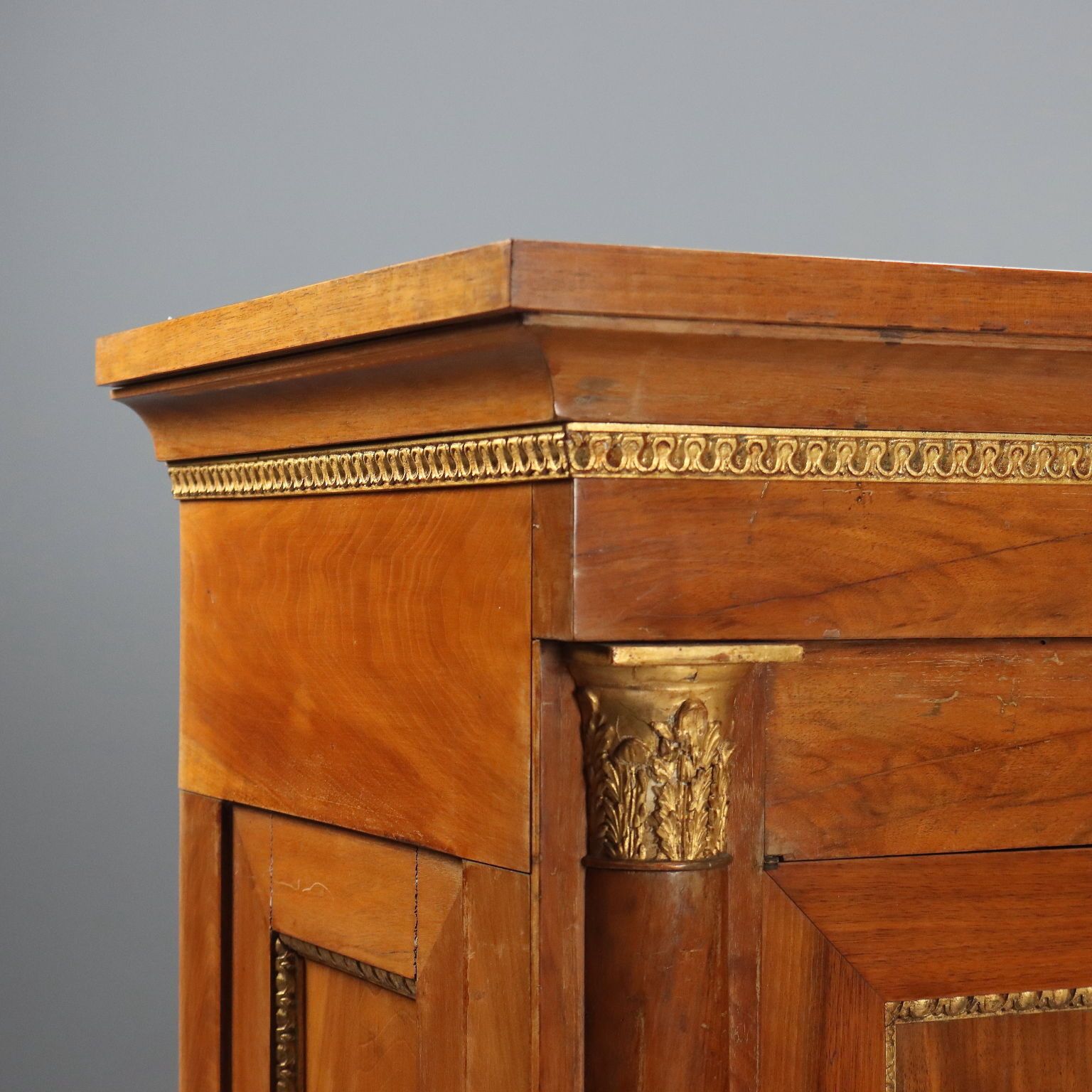 Armoire de style Empire en noyer, 3 portes, XXe siècle photo 1030.0