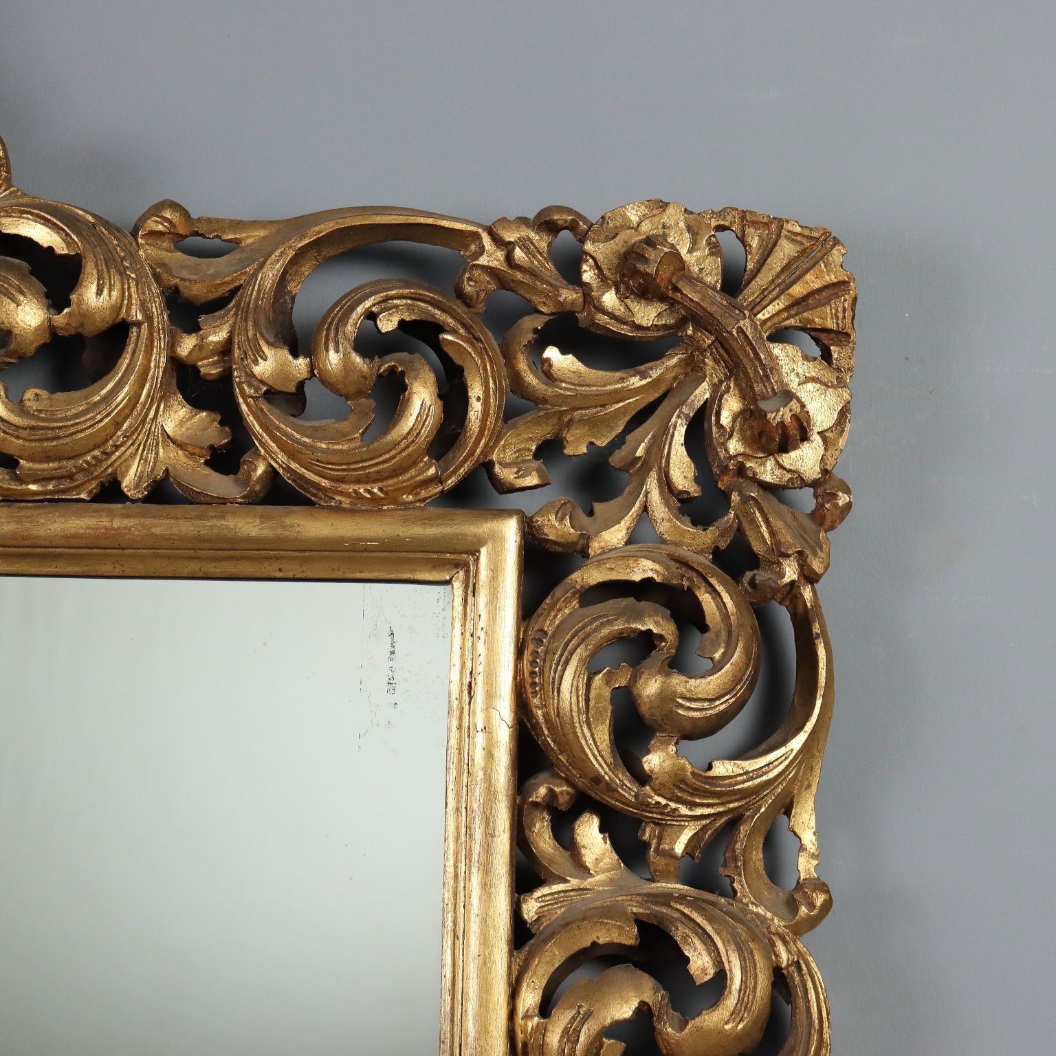 Miroir baroque en bois sculpté doré, Italie, début du XXe siècle photo buy