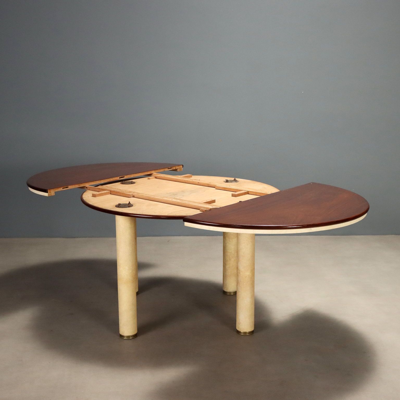 Vintage ronde tafel ca. jaren 1960 photo Meubels