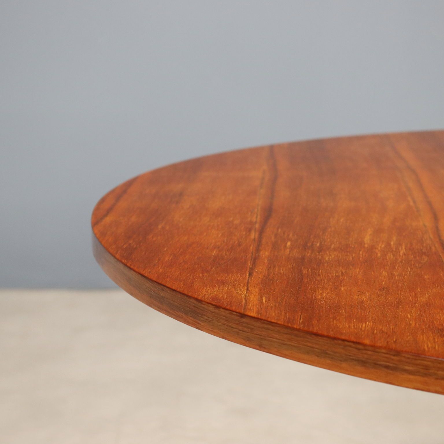 Vintage salontafel uit de jaren 1960 photo Meubels