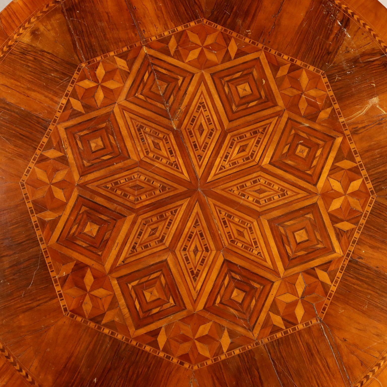 Table d'époque à marqueterie géométrique Emiliano photo 780.0