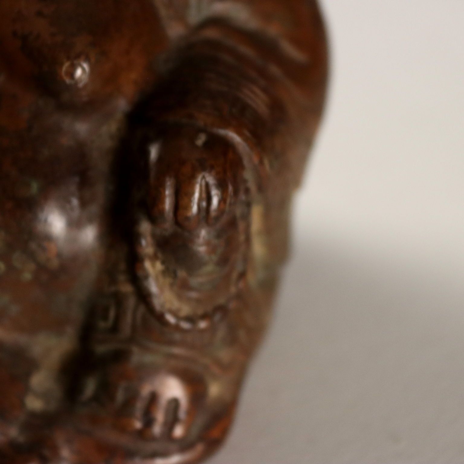 Bronzen sculptuur van de onsterfelijke monnik Budai photo 260.0