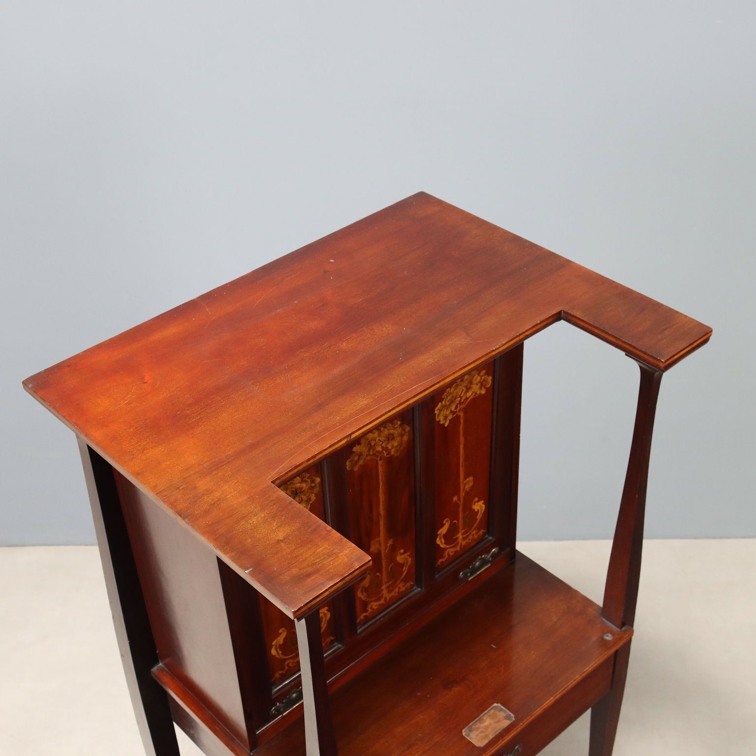 photo vinterior Bureau Arts and Crafts en acajou et érable