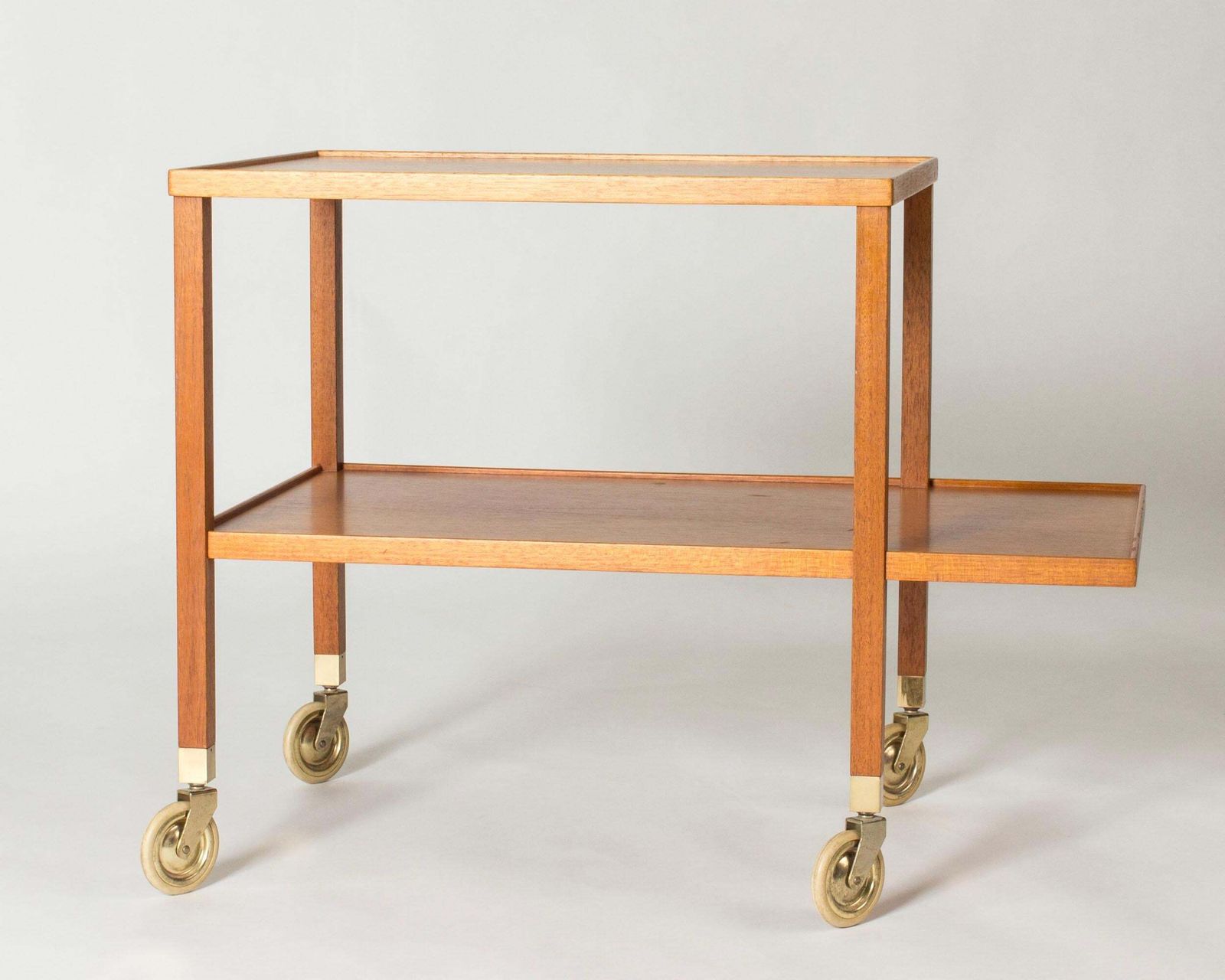 Mid-century bartrolley van Josef Frank, Svenskt Tenn, Zweden, jaren 1950 photo Meubels