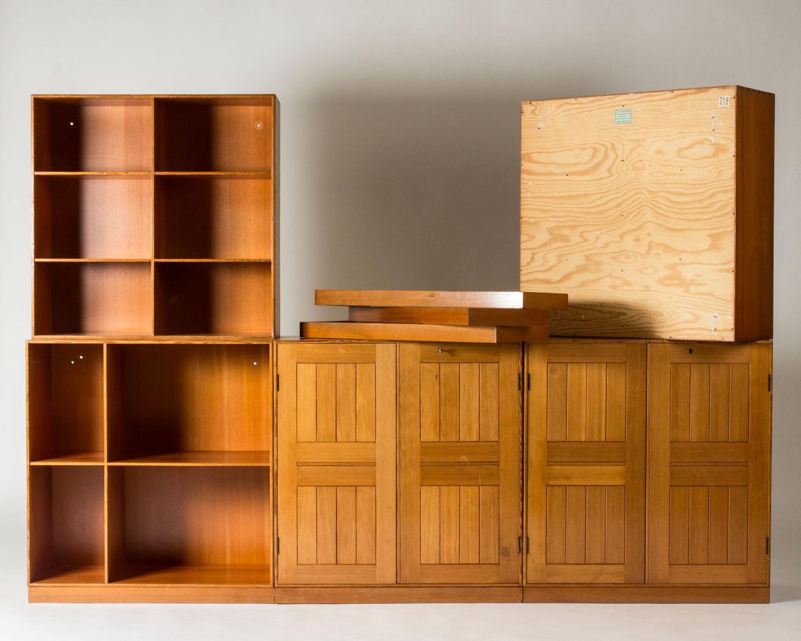 Modulaire Boekenkast In Oregon Pine Door Mogens Koch, Rud. Rasmussen, Denemarken, jaren 1950 photo Meubels
