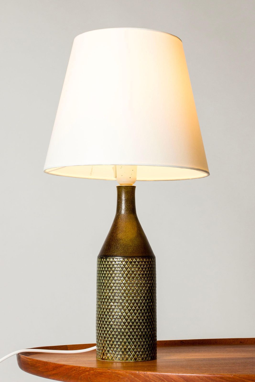 Modernistisch mid-century stoneware tafellamp, Stig Lindberg, Gustavsberg, jaren 1950 photo vinterior