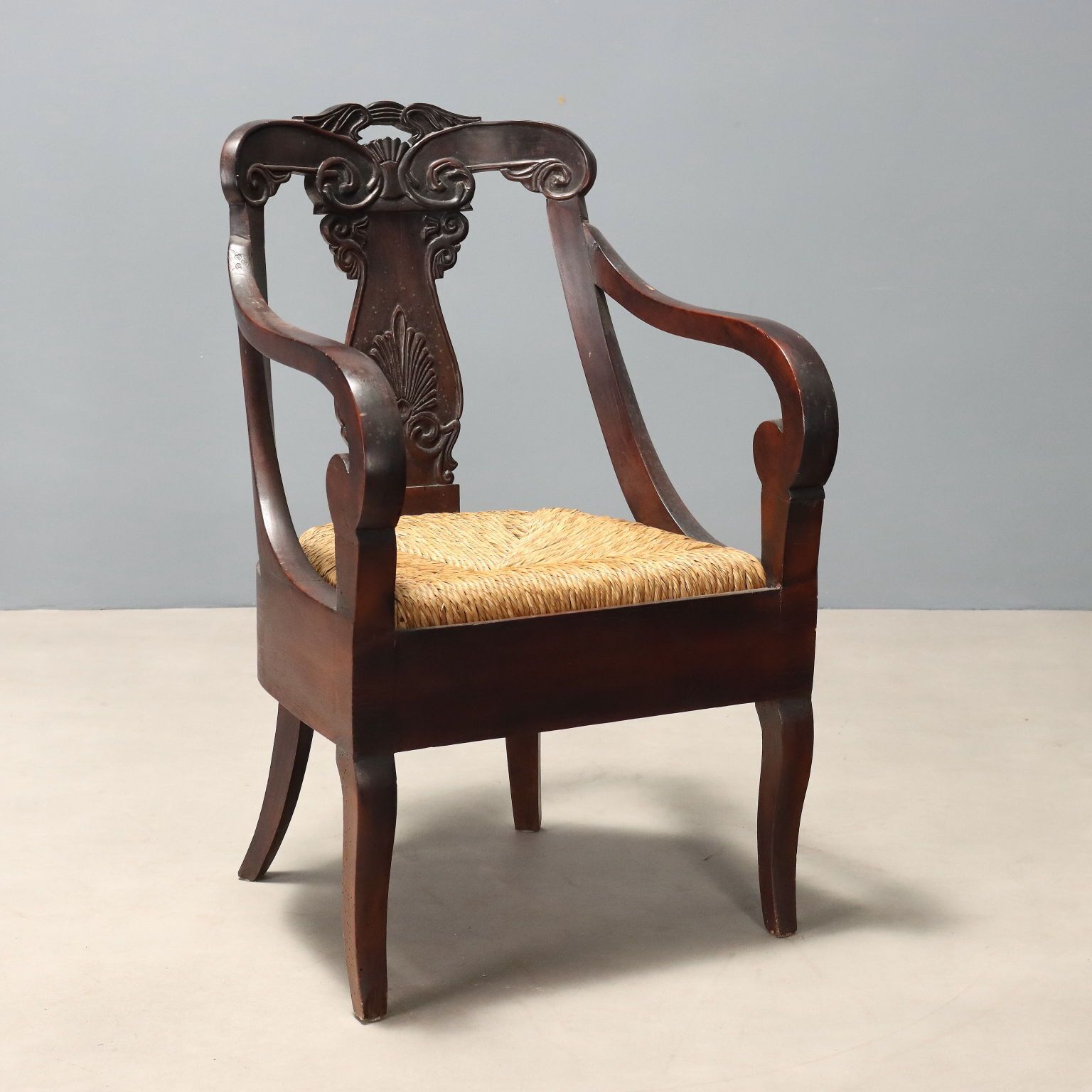 Fauteuil d'époque Restauration en noyer, Italie, XIXe siècle