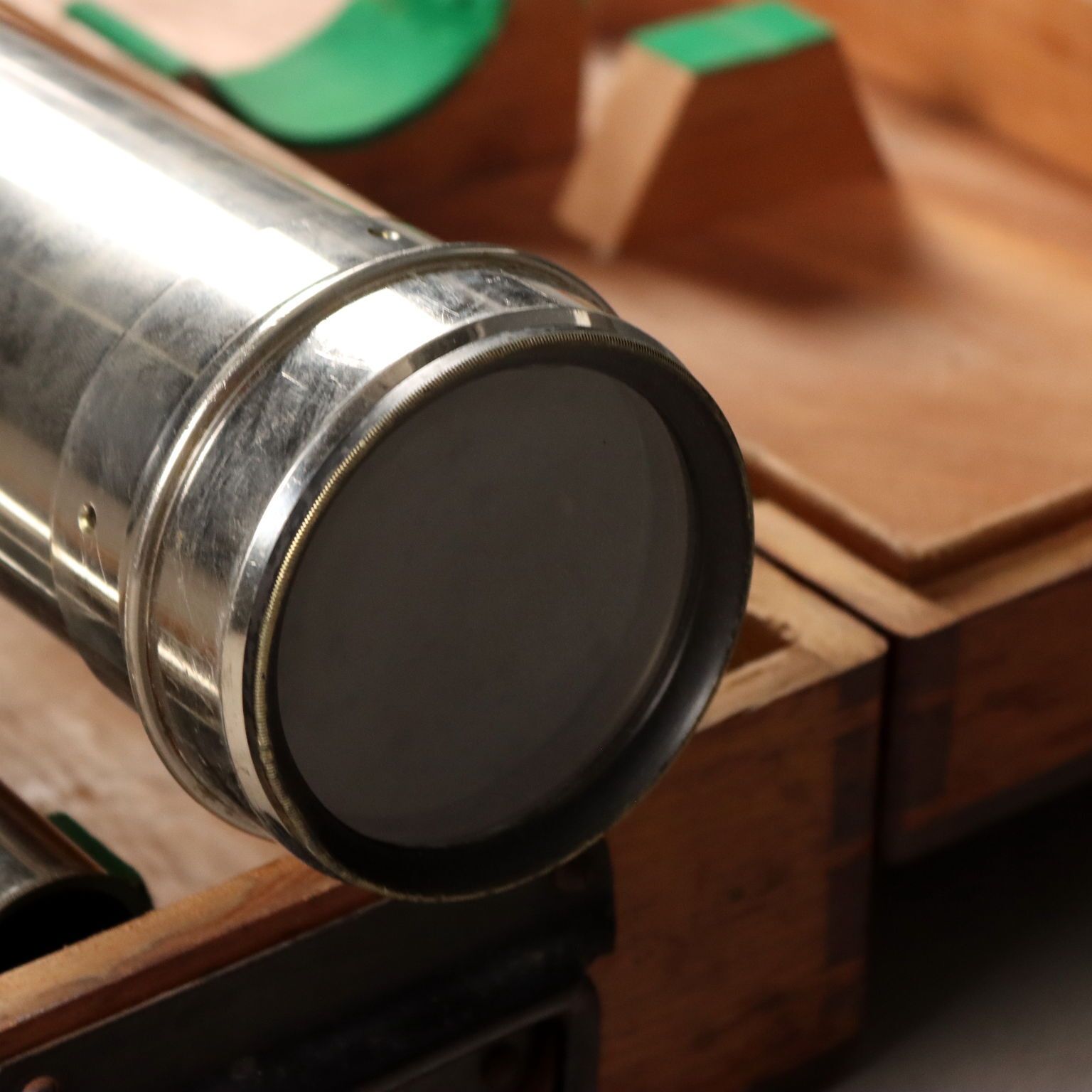 Woonaccessoires Salmoiraghi Milano Terrestrial Telescope With Wooden Case photo
