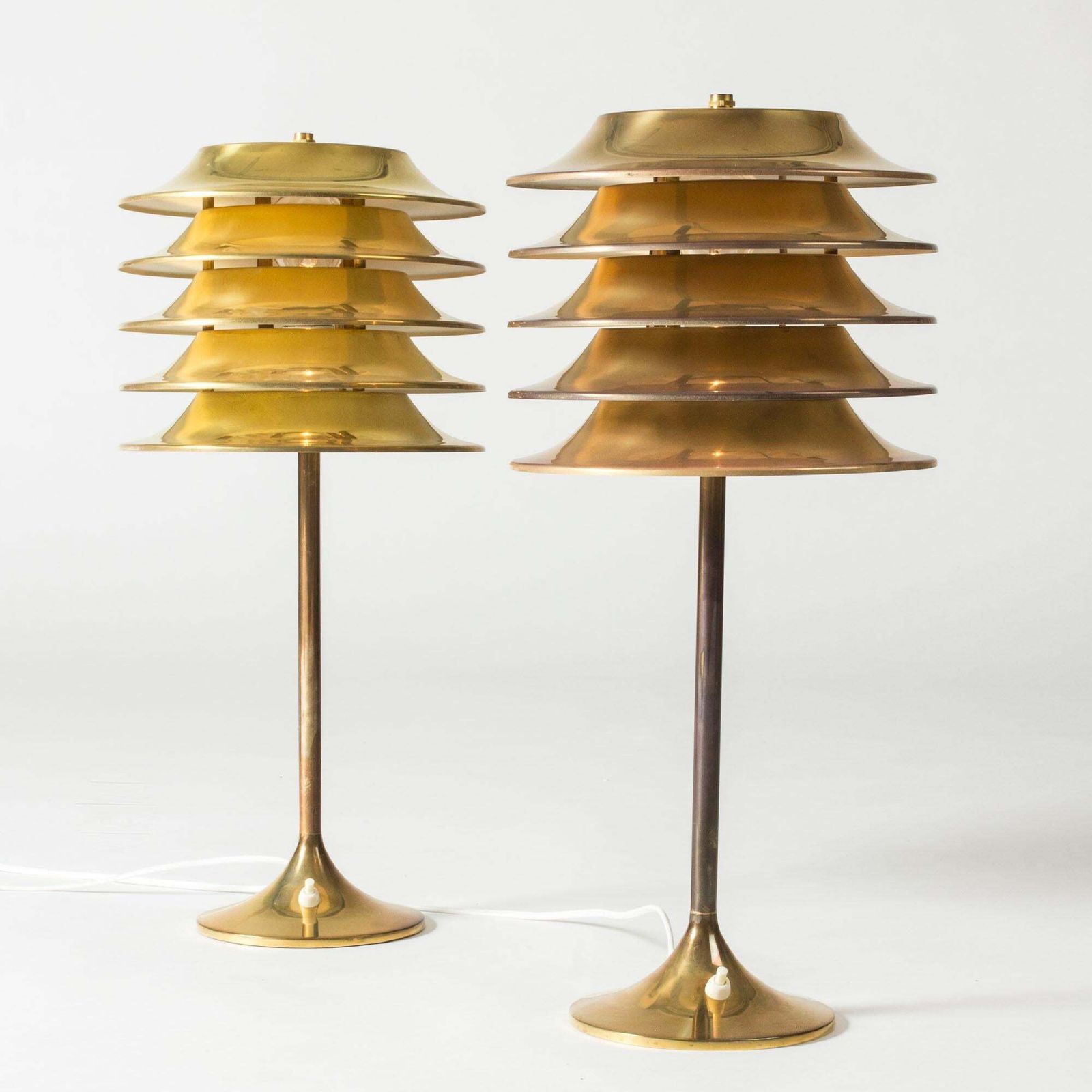 Lampes de table modernistes en laiton par Kai Ruokonen pour Sievä Oy, Finlande, années 1970 photo furniture