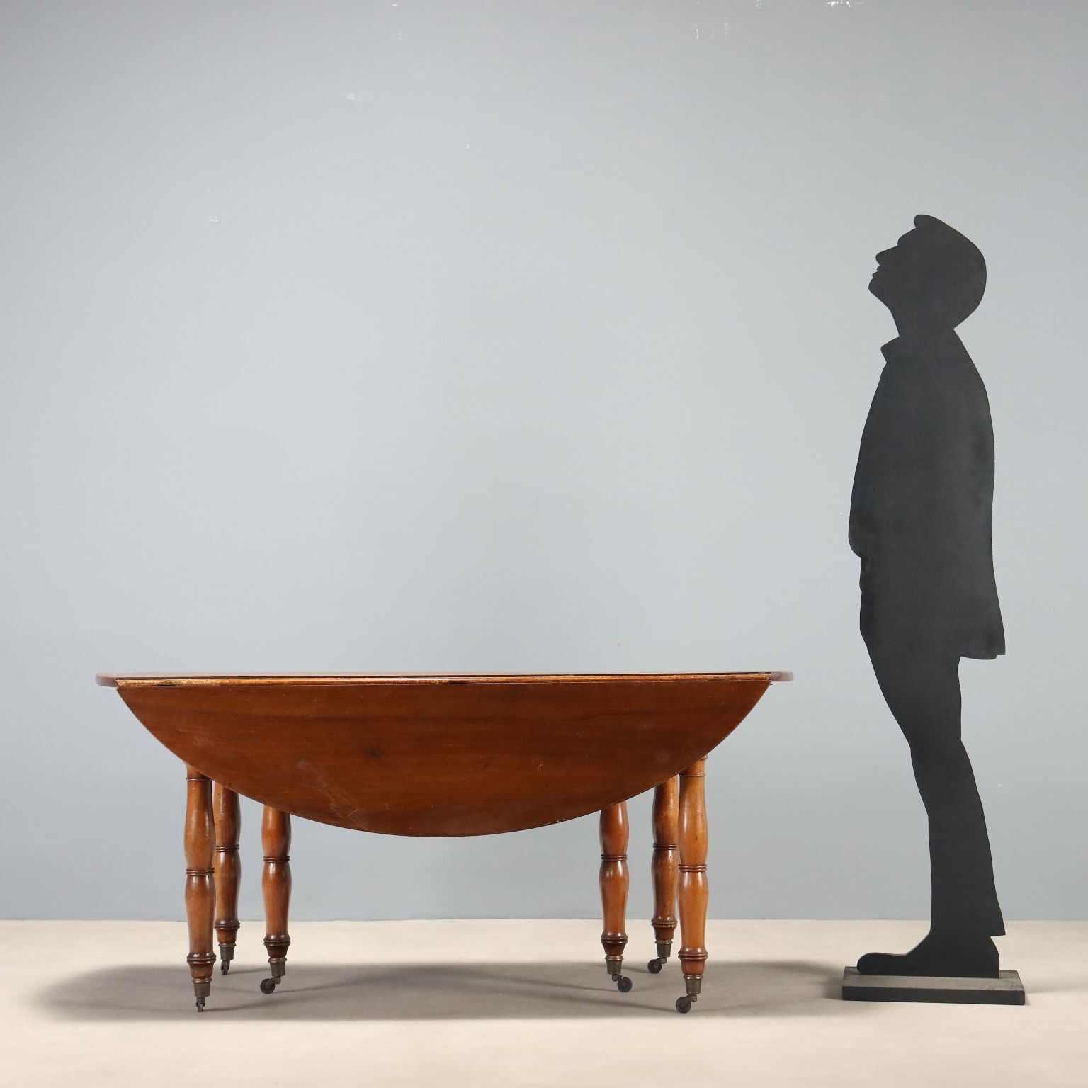 Table d'époque extensible en noyer, Italie, XIXe siècle photo furniture