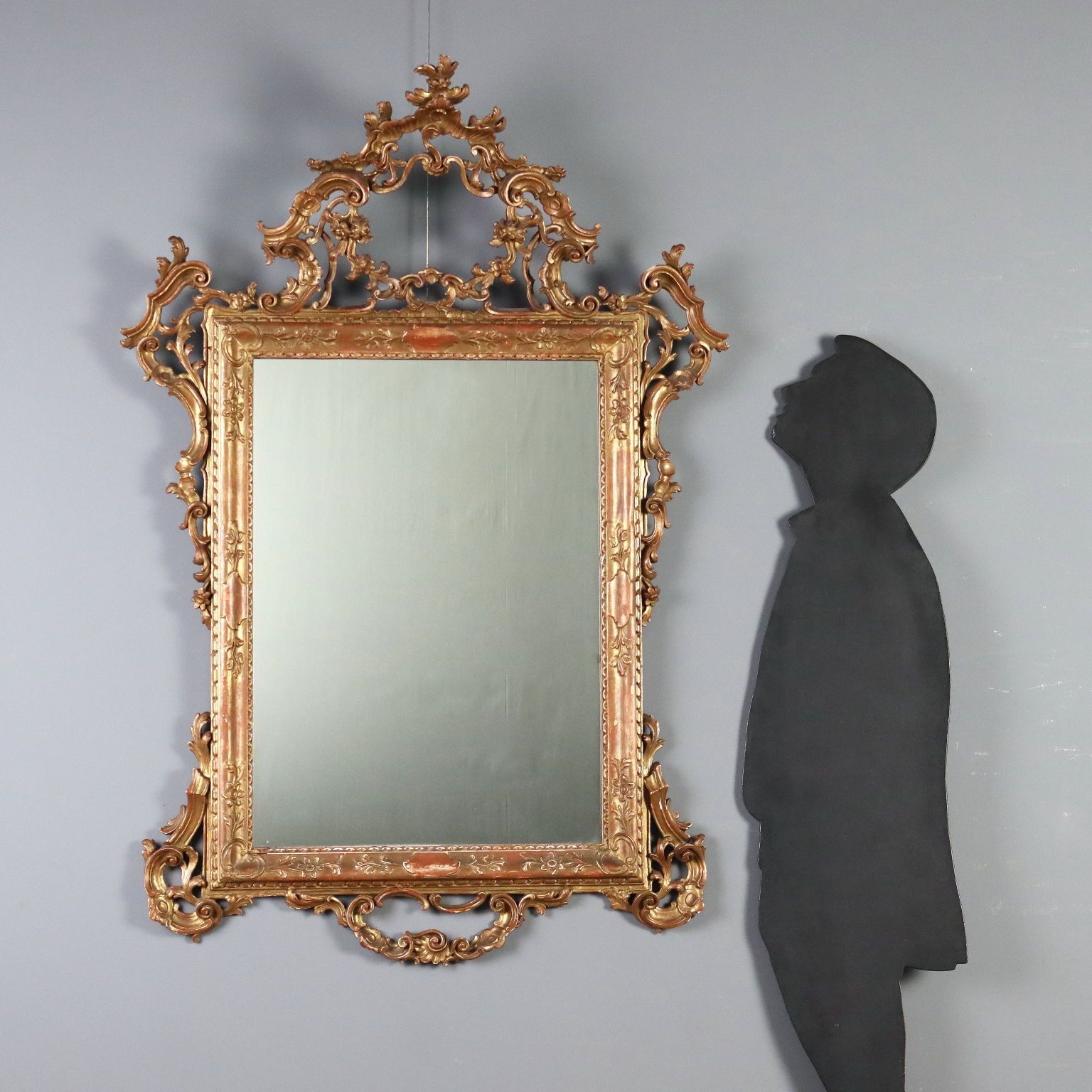 Miroir en bois sculpté et doré photo furniture