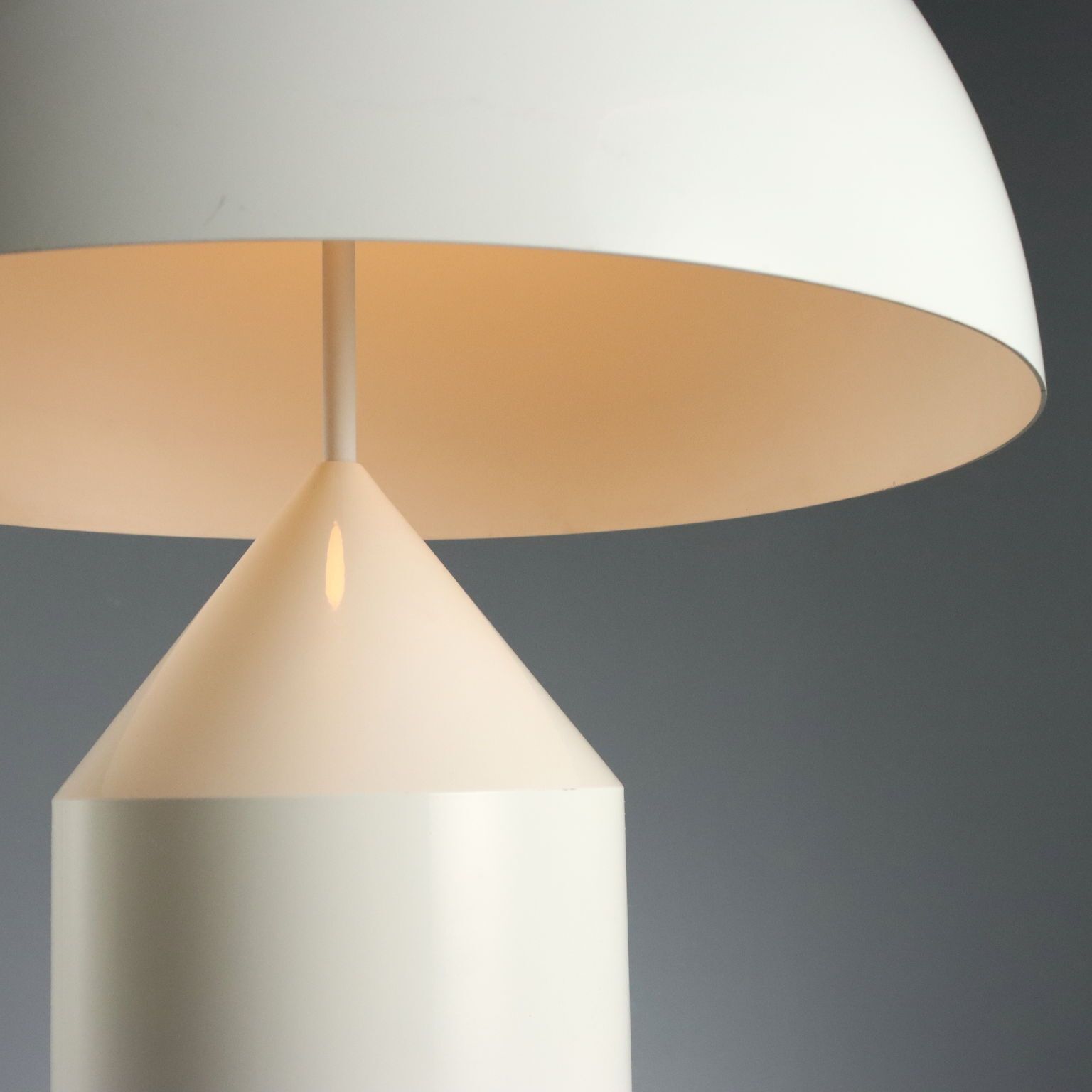 Atollo lamp van Vico Magistretti voor O Luce photo for sale