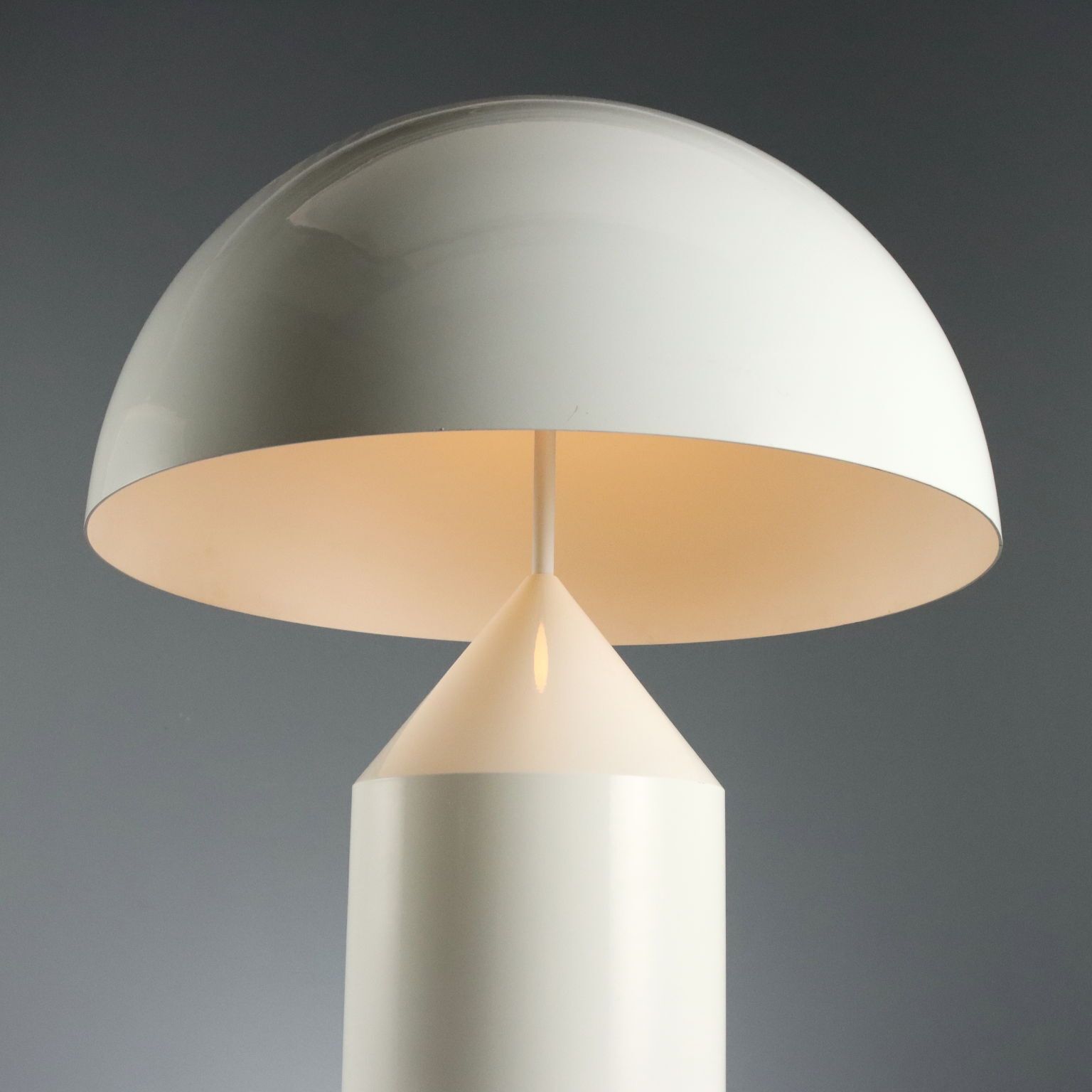 Atollo lamp van Vico Magistretti voor O Luce photo 970.0