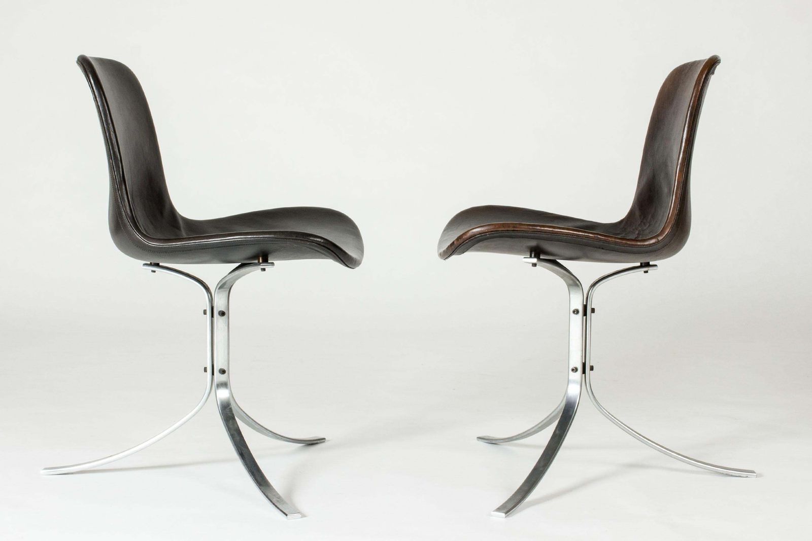 photo buy Chaises de salle à manger mid-century « PK 9 » par Poul Kjærholm, E. Kold Christensen, Danemark
