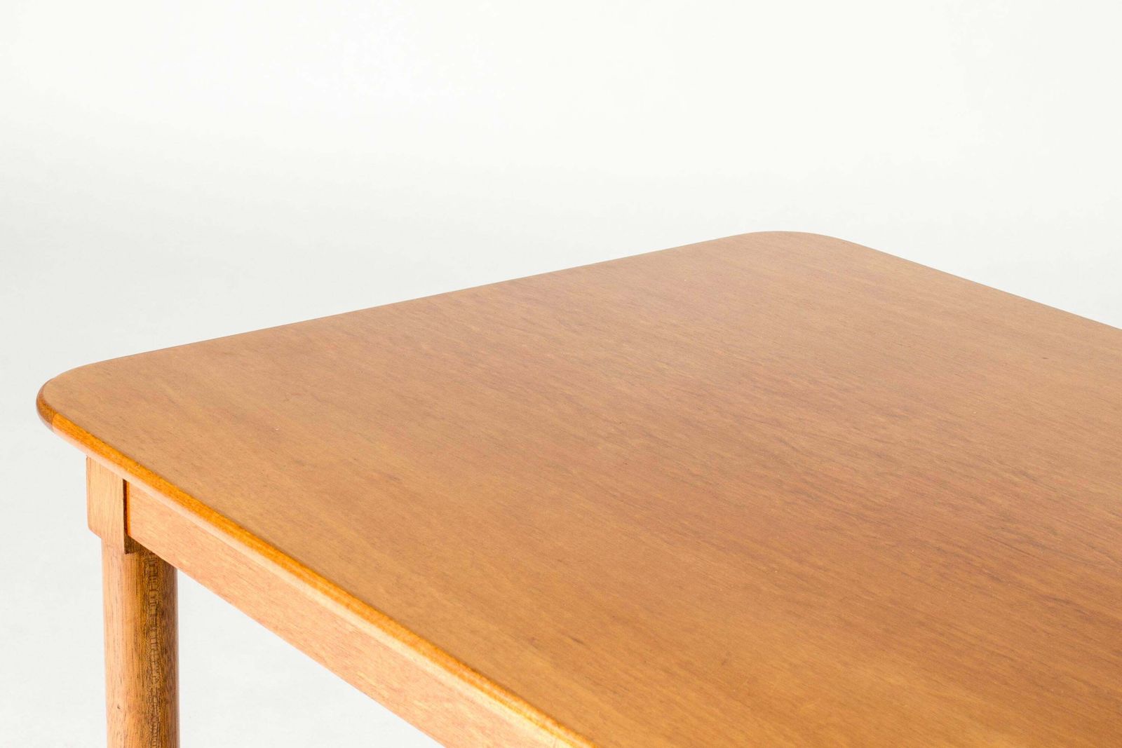Mid-century salontafel van Josef Frank, Svenskt Tenn, Zweden, jaren 1950 photo vinterior
