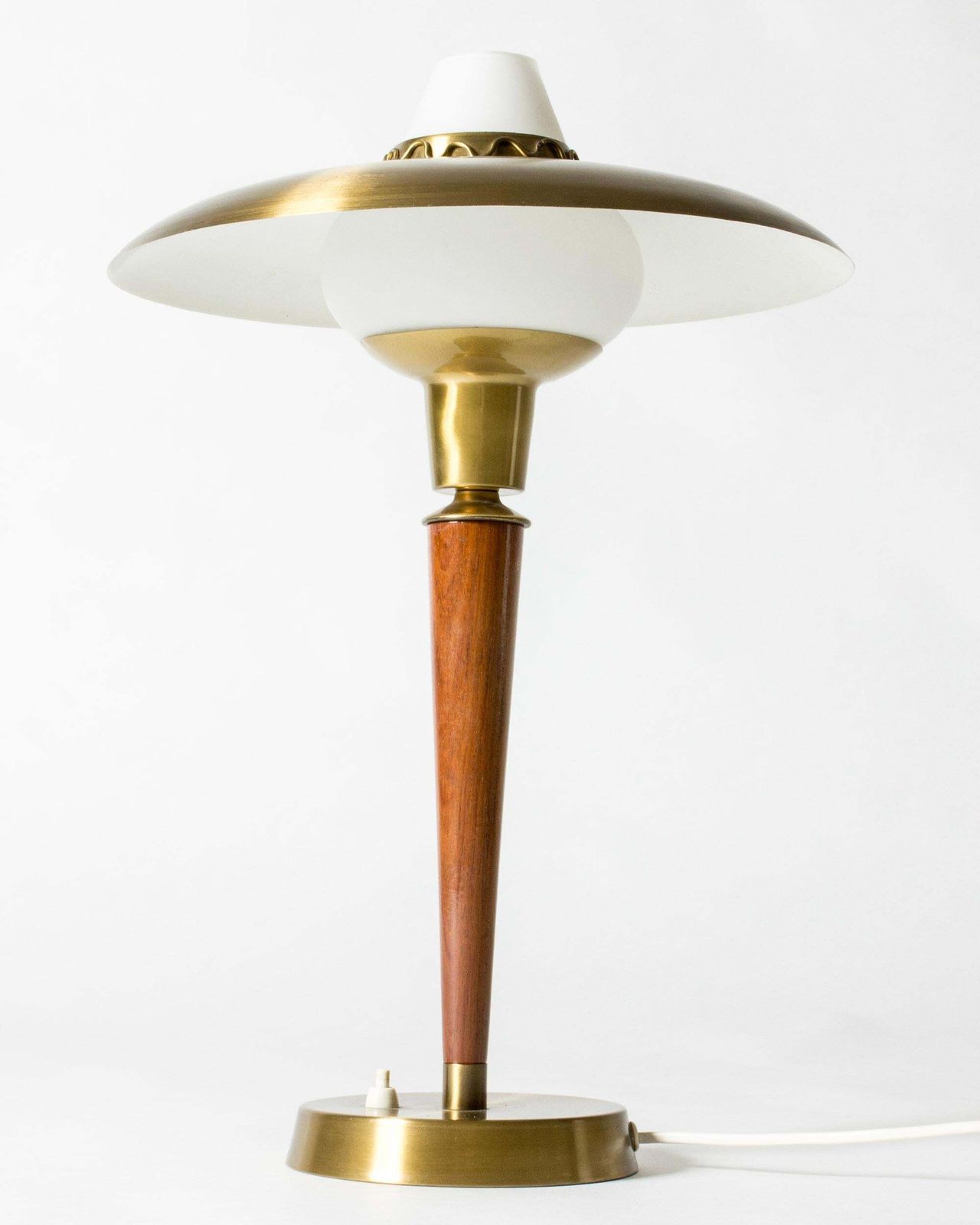 Scandinavische mid-century tafellamp van Hans Agne Jakobsson, Zweden, ca. jaren 1950 photo furniture