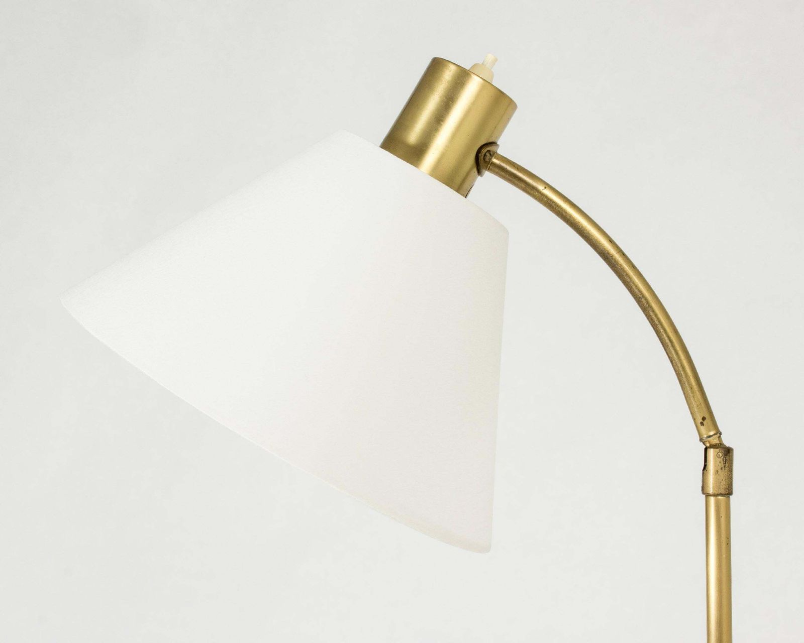 Mid-century messing vloerlamp, Philips, Nederland, jaren 1950 photo for sale