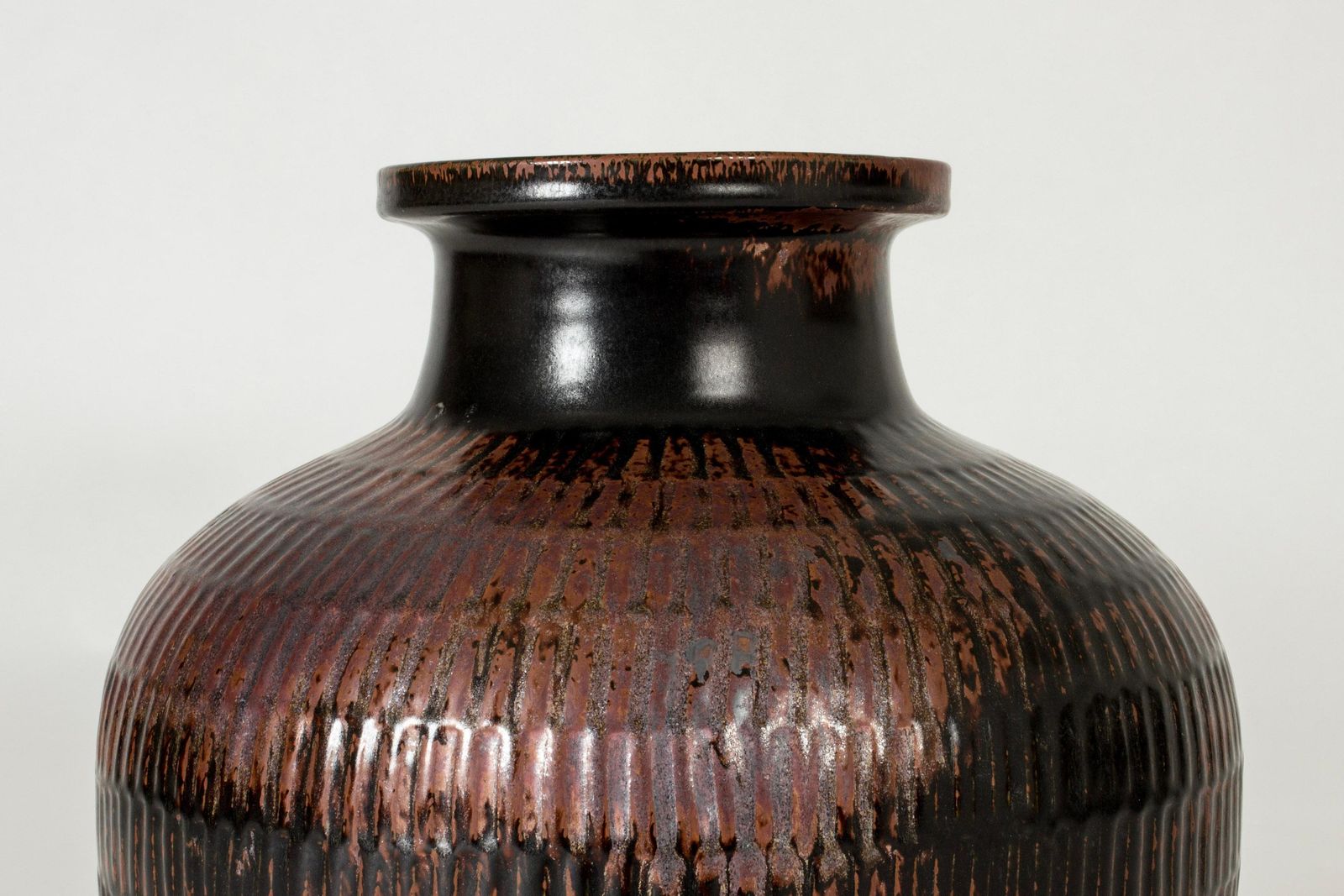 Vase de sol mid-century en grès par Stig Lindberg, Gustavsberg, Suède, années 1960 photo furniture