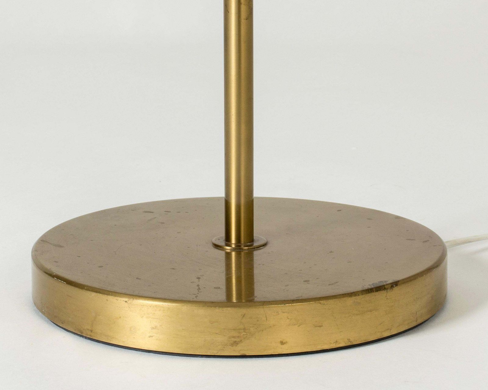 Mid-Century Modern Messing Vloerlamp van Böhlmarks, Zweden, jaren 1940 photo vinterior