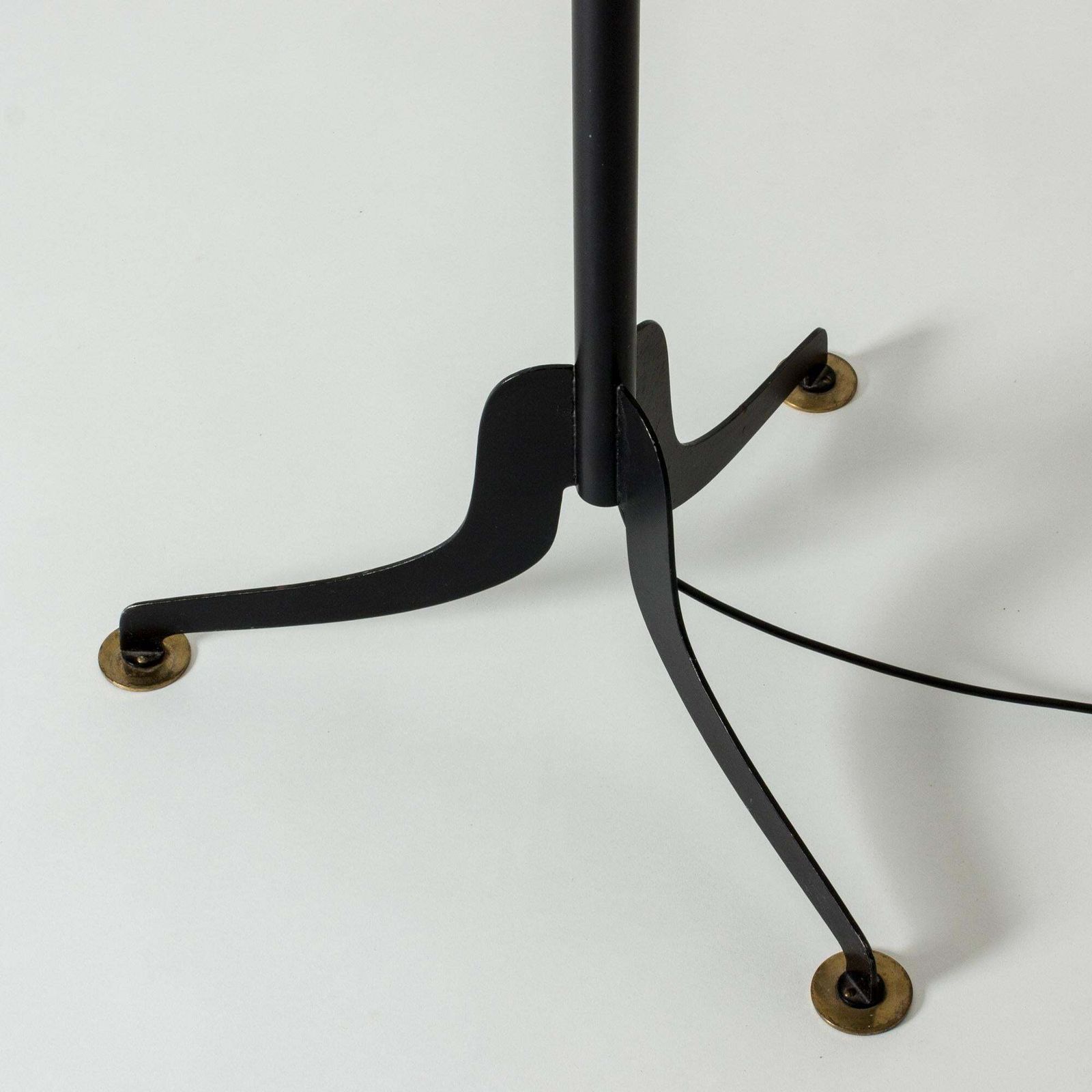 Zeldzame vloerlamp van Josef Frank voor Svenskt Tenn, Zweden, ca. jaren 1950 photo buy