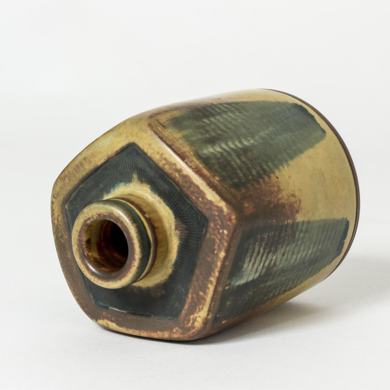 Stoneware "Farsta" vaas van Wilhelm Kåge, Gustavsberg, Zweden, jaren 1940 photo Woonaccessoires