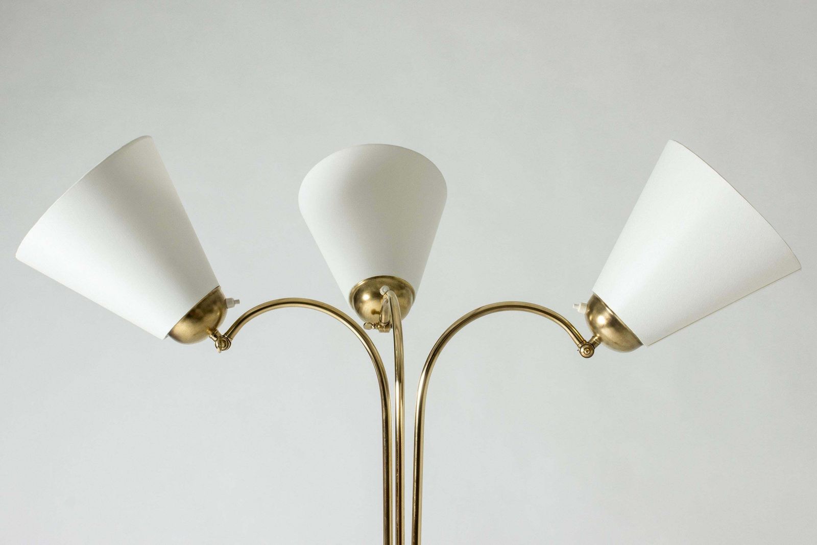 Scandinavische mid-century messing vloerlamp, Zweden, jaren 1940 photo Verlichting