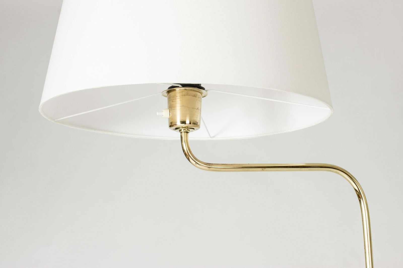 Scandinavische mid-century messing vloerlamp van NK, Zweden, ca. jaren 1950 photo 3241.0