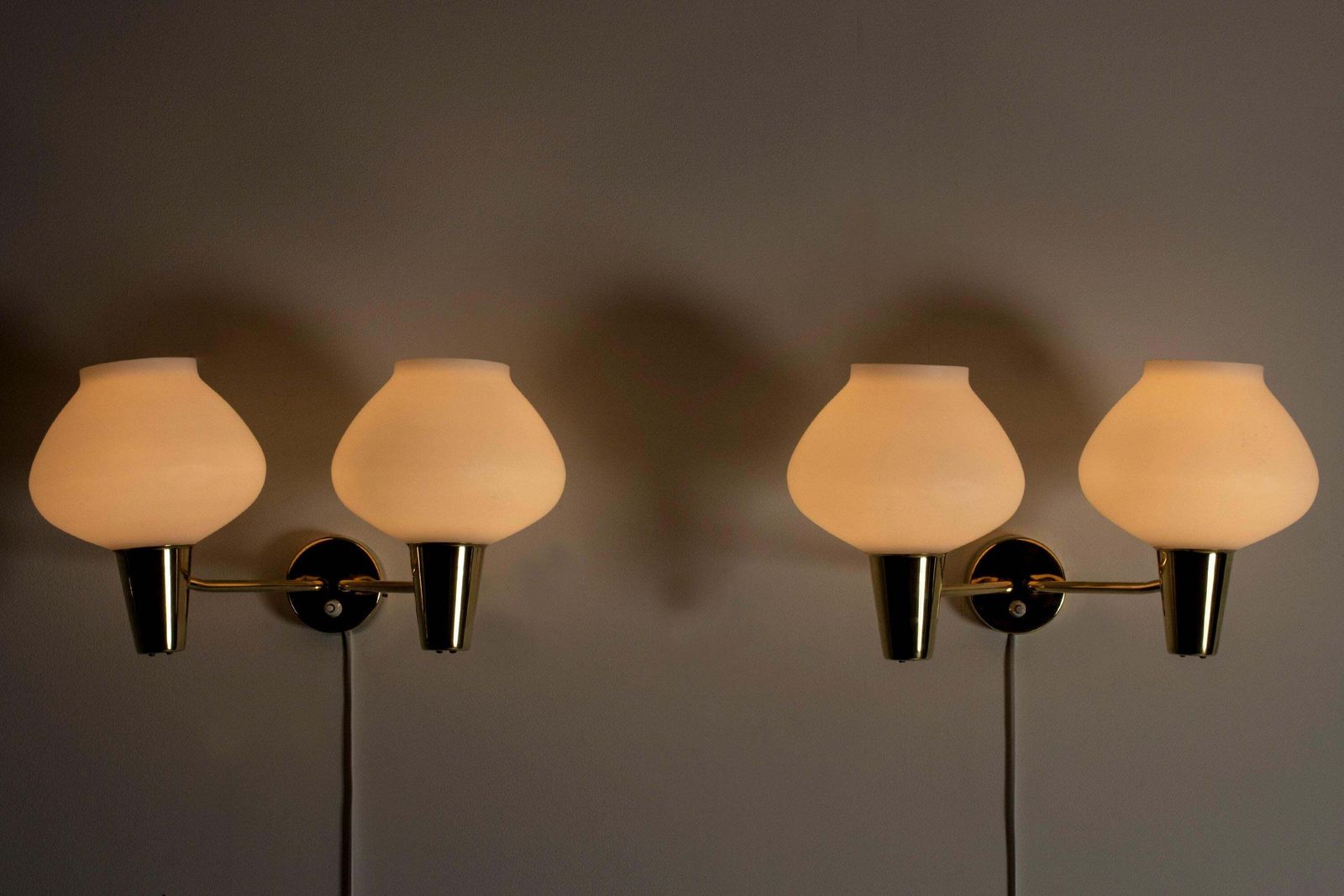 Paar mid-century wandlampen, Zweden, jaren 1950 photo Verlichting