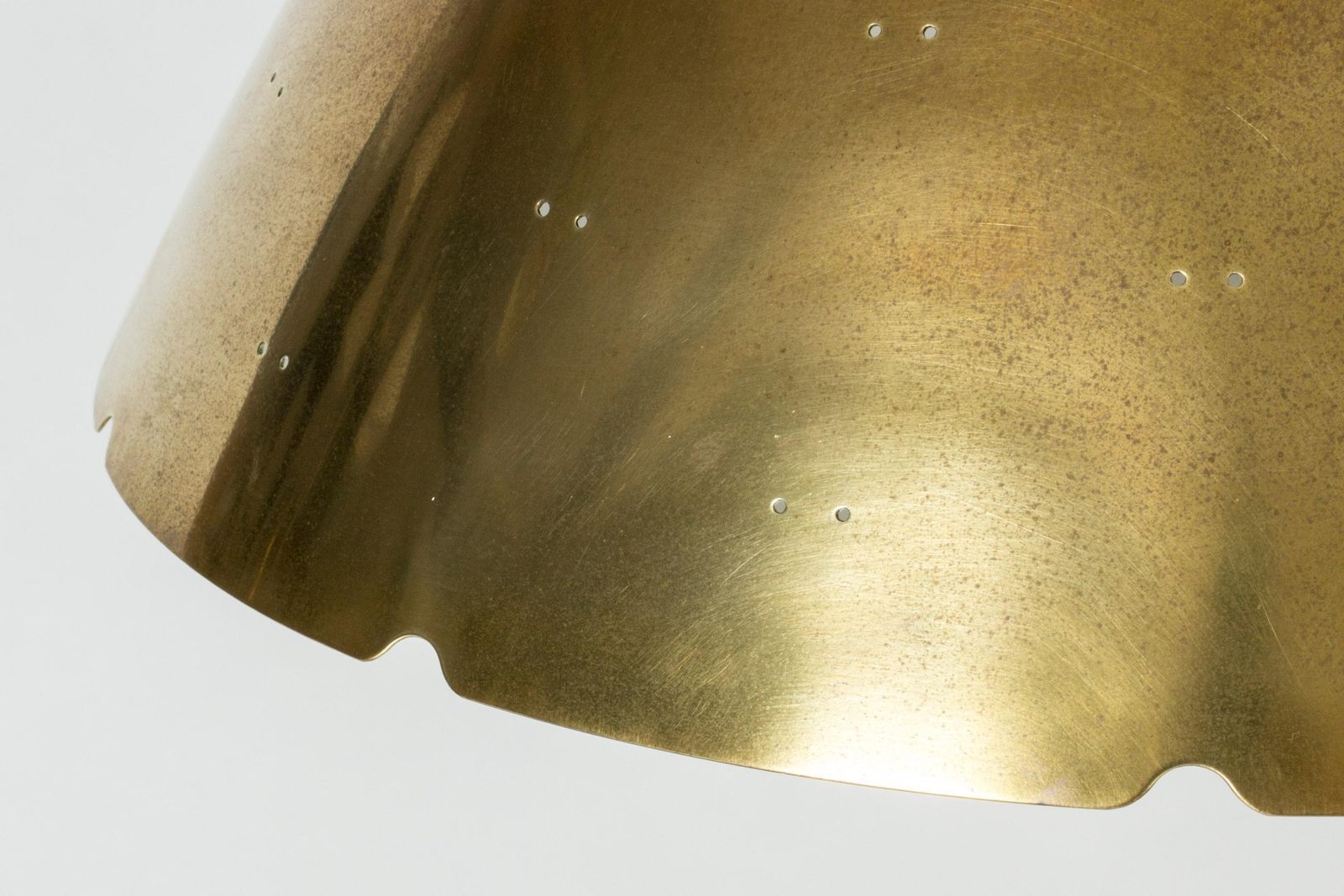 Lampe à suspension mid-century en laiton, par Paavo Tynell pour Taito Oy, Finlande, années 1950 photo buy