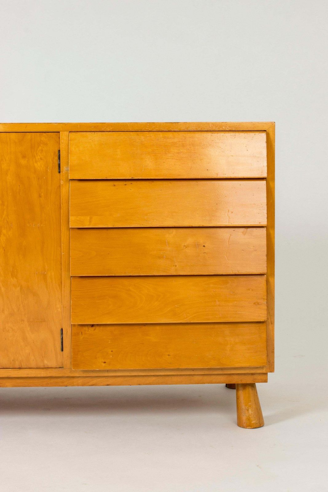 Zweeds functionalistisch dressoir, jaren 1930 photo vinterior