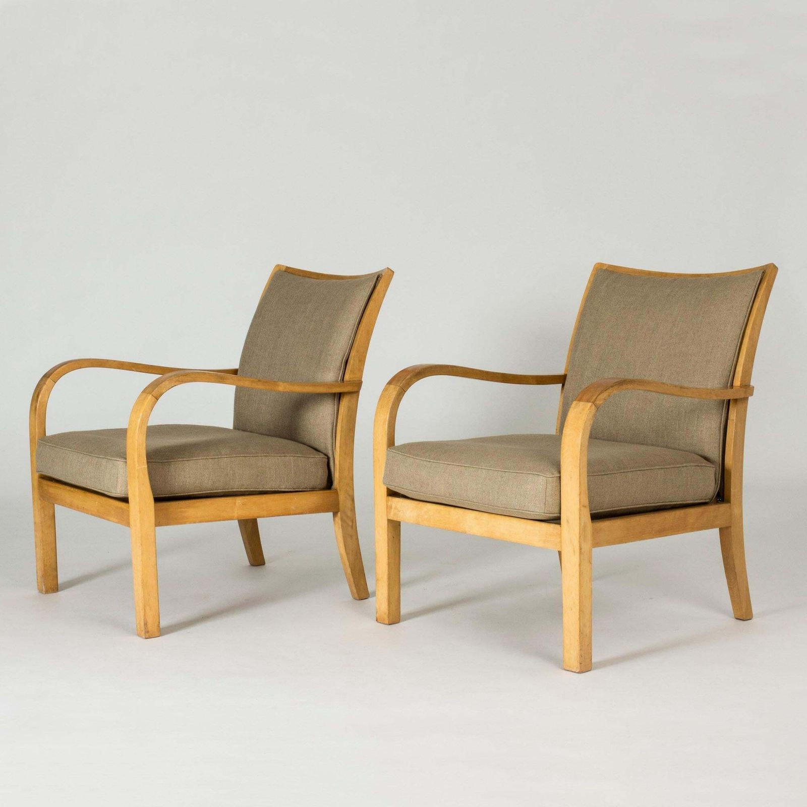 Paar Functionalist Berk En Linnen Lounge Chairs Door Axel Larsson Voor Bodafors photo Meubels