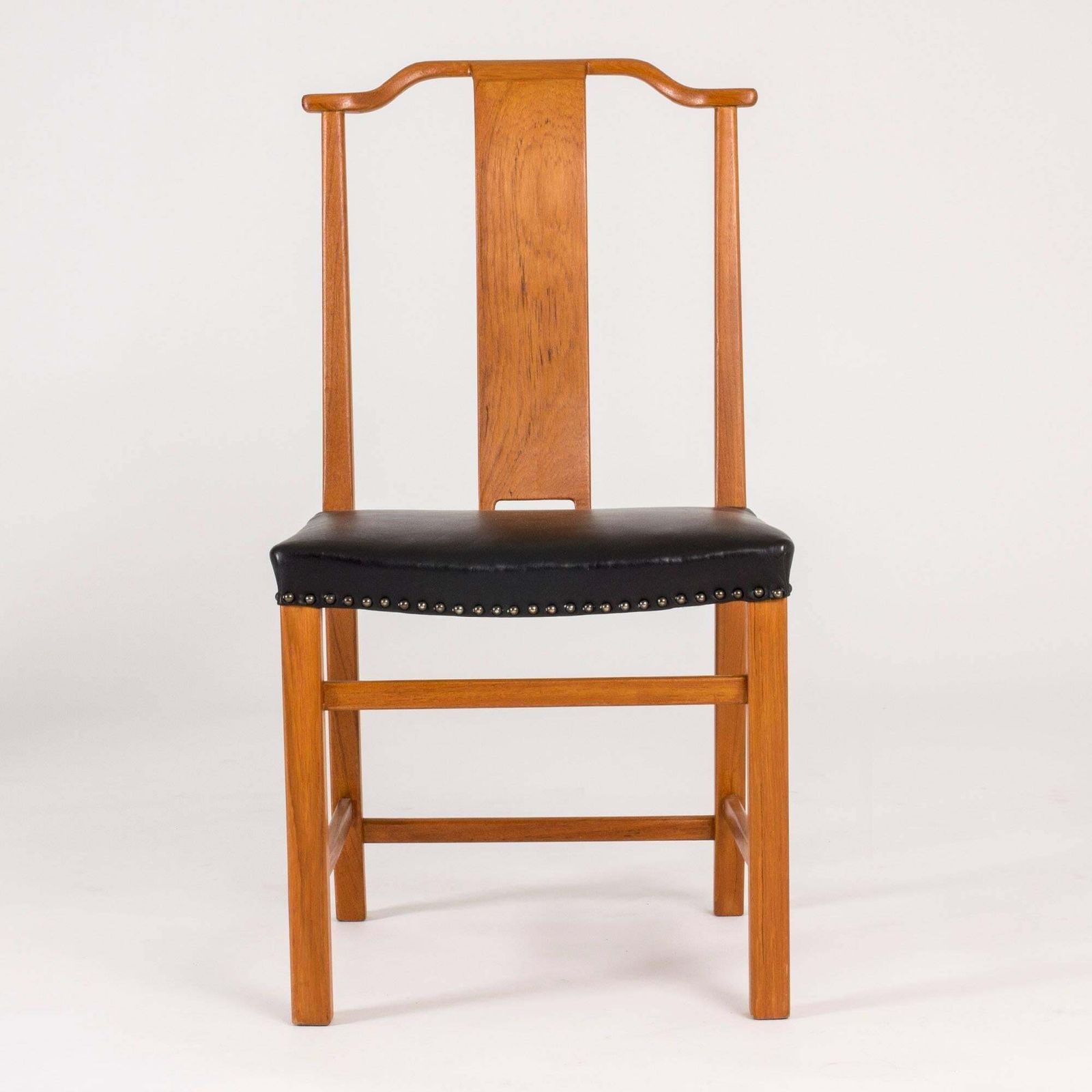 Set Of 12 Axel Larsson Dining Chairs, Stained Elmwood & Leather, 1940s photo vinterior