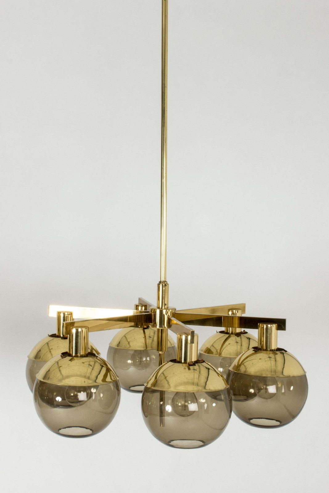 Paar Messing en Glazen Kroonluchters van Hans-Agne Jakobsson photo Verlichting
