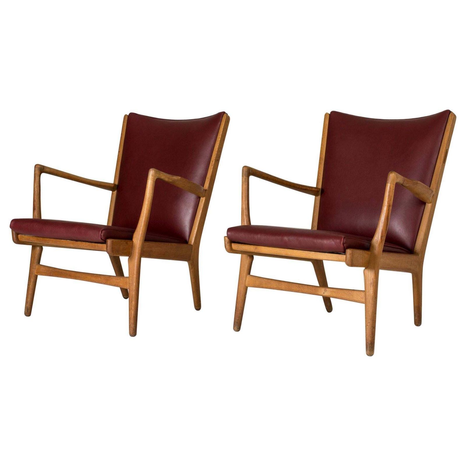 Ap 16 Lounge Chairs van Hans J. Wegner, eik en oxblood leer, jaren 1960