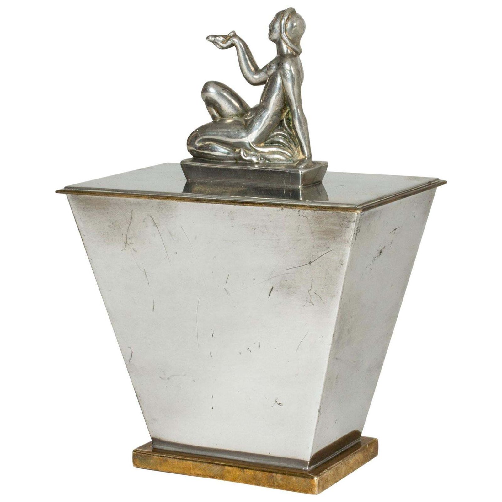 Pot en étain par Oscar Antonsson