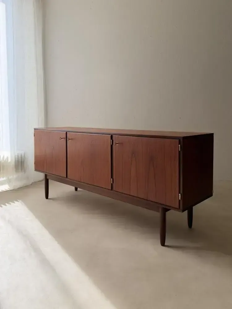 Deens teakhouten dressoir, jaren 1960 photo vinterior