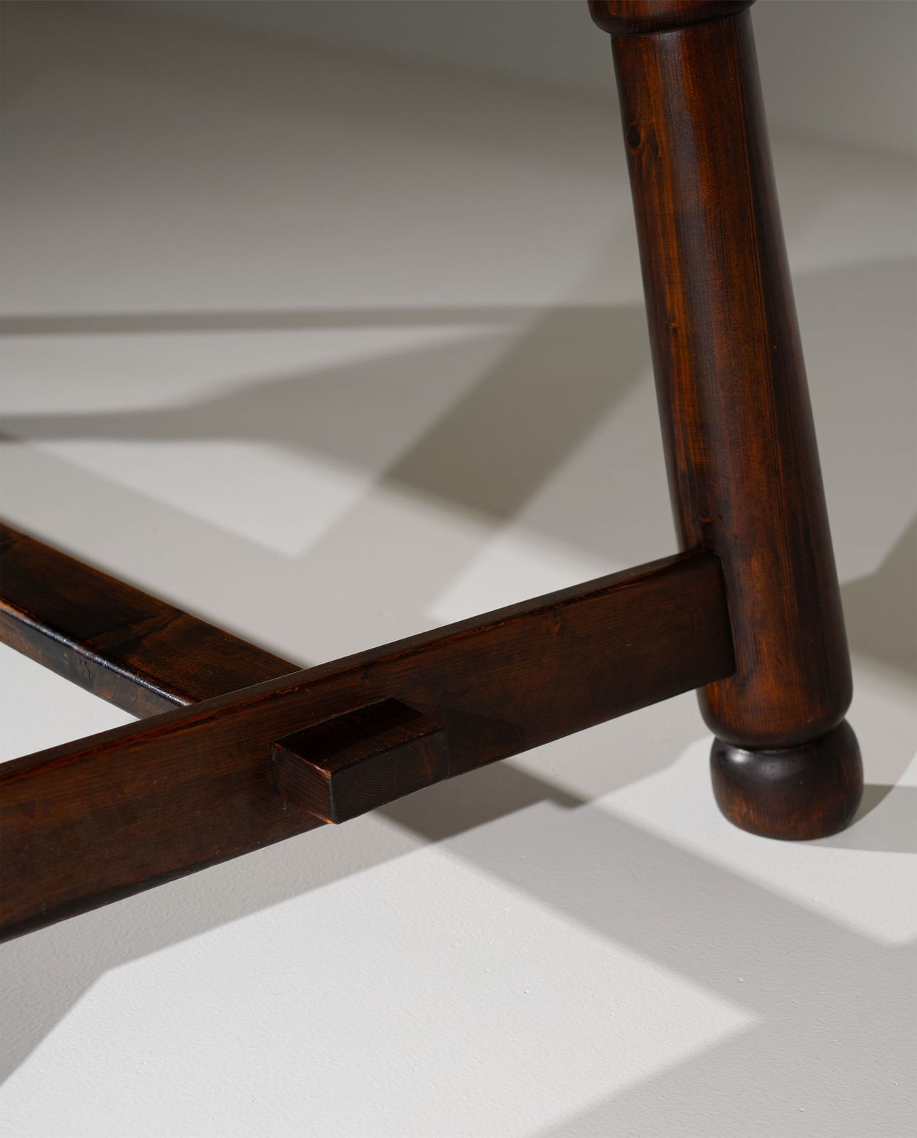 photo for sale Mid-Century Franse eettafel van Georges Robert, Frankrijk ca. jaren 1950