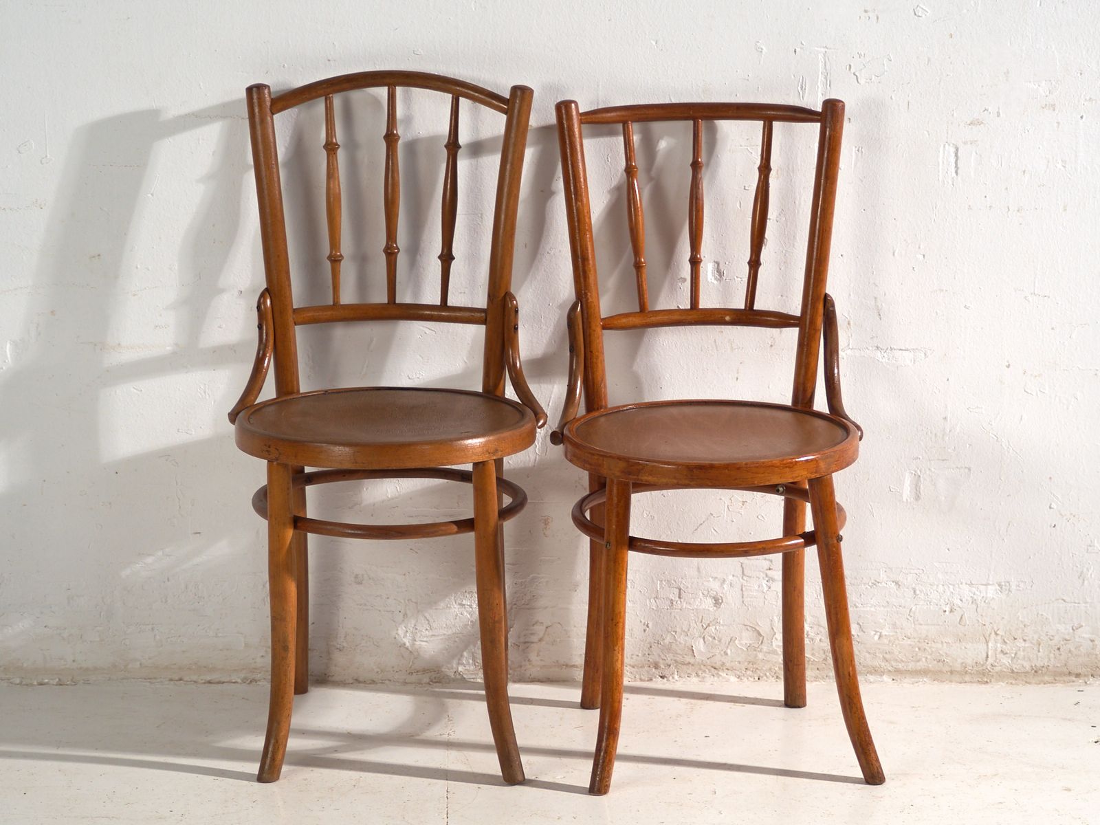 Chaises d'époque de style Thonet en bois courbé, Europe centrale, vers 1930, lot de 6 photo 830.0